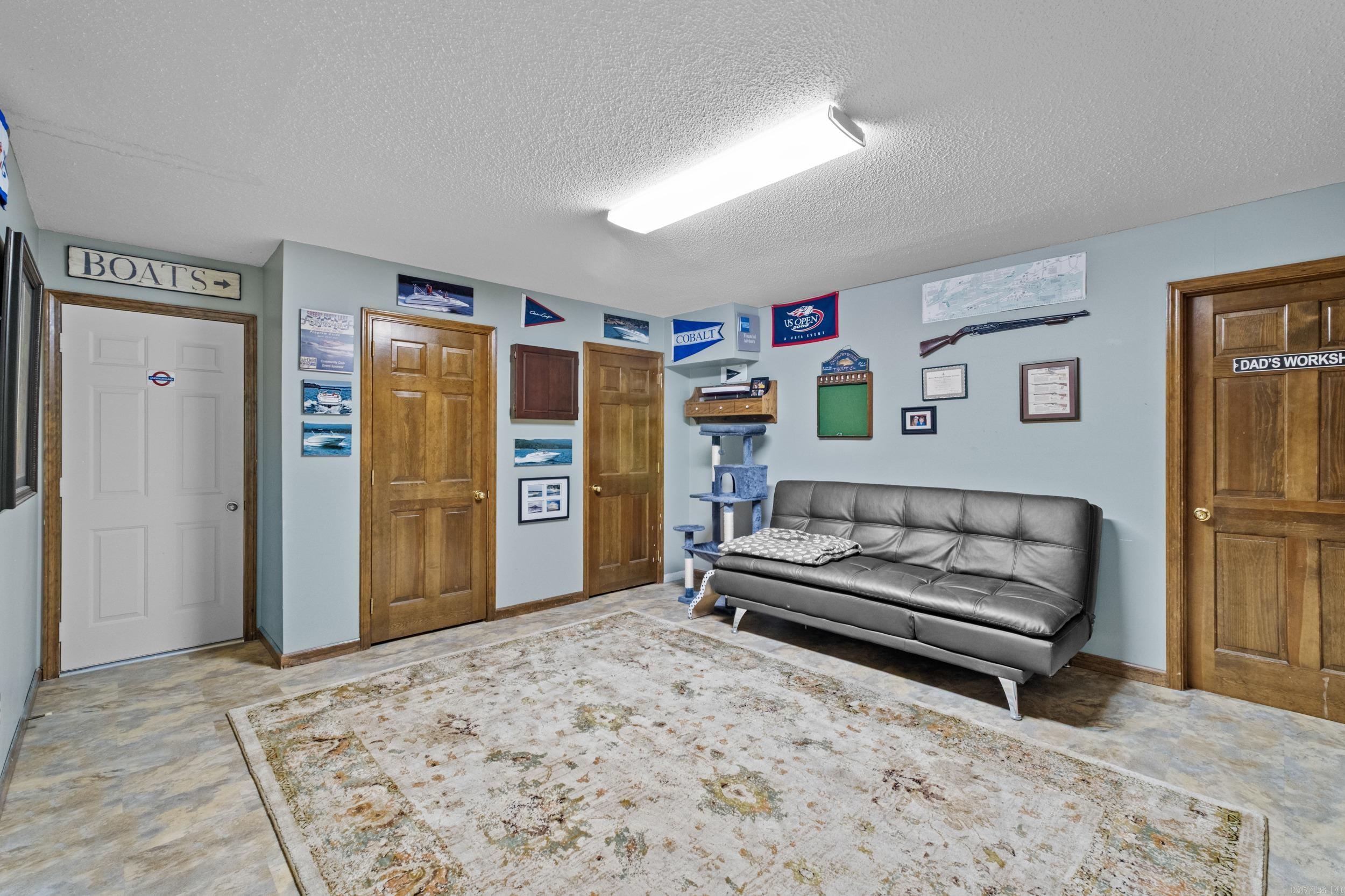 OVERBROOK - Residential
