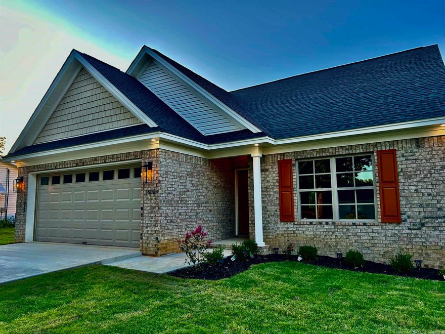 Welcome to Galloway Place! Our first home, located on E. Market Avenue near Harding University, is ready for its grand debut. With approximately 1750 sq. feet of space, this cozy and modern home is perfect for anyone looking for a comfortable lifestyle. Conveniently situated near Race Street with easy access to downtown Searcy and the Beebe-Capps Expressway, this home is the epitome of convenience. Book your appointment today to see it in person! #GallowayPlace #NewHome #SearcyLiving