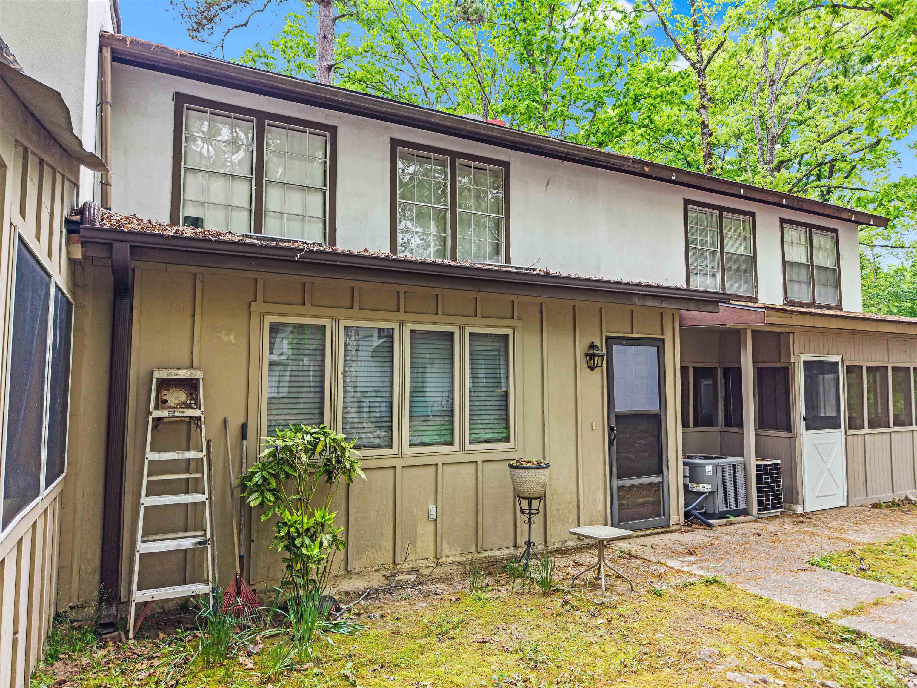 Desoto Courts Townhouse 1 - Residential