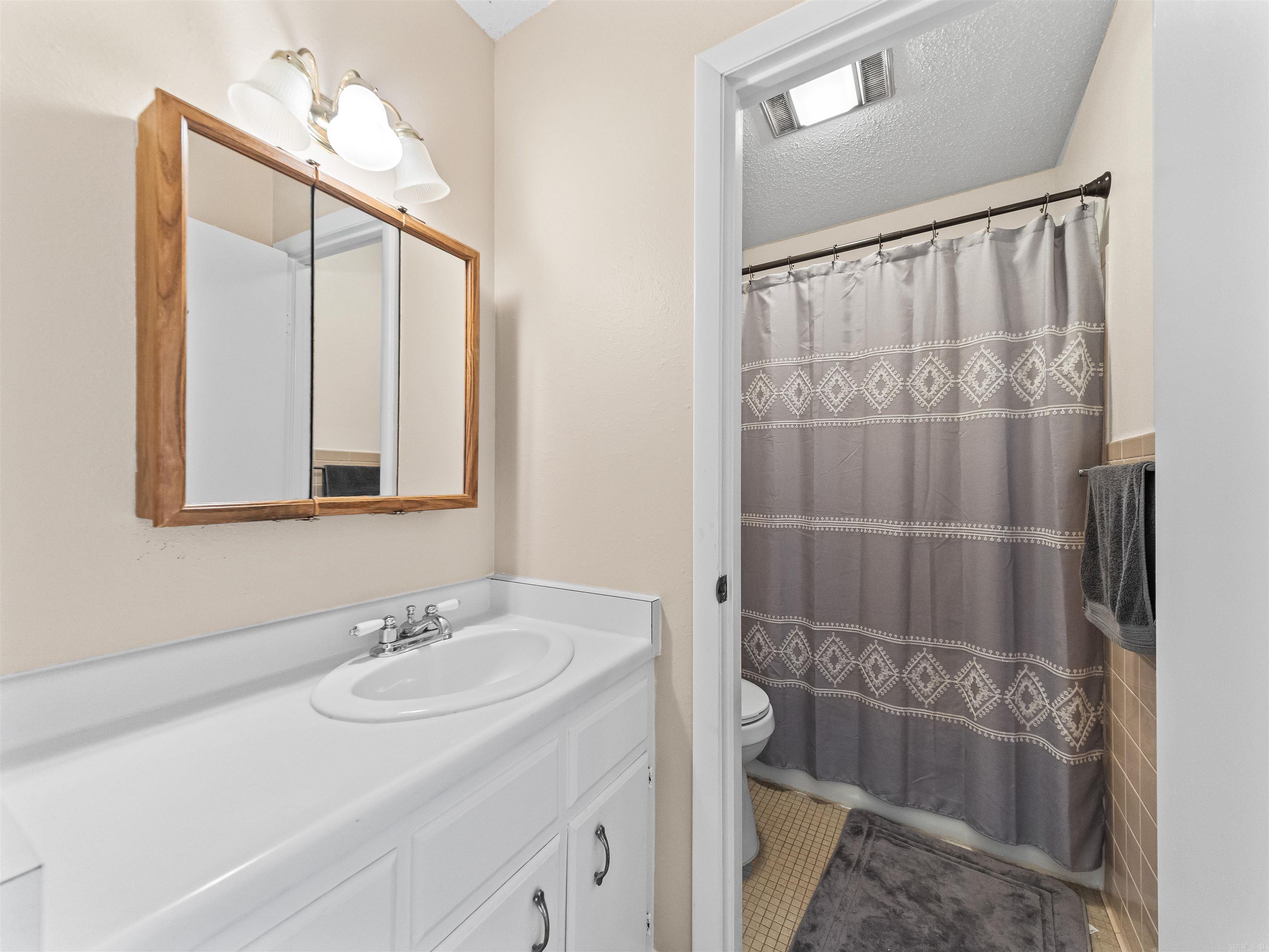 Desoto Courts Townhouse 1 - Residential