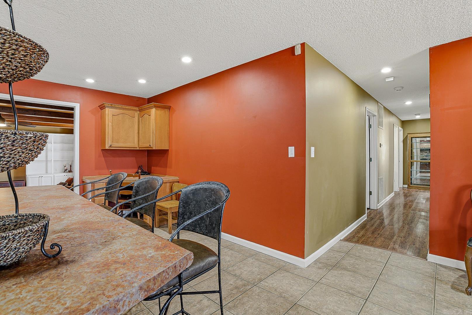 BLACKWOOD & BONE - Residential