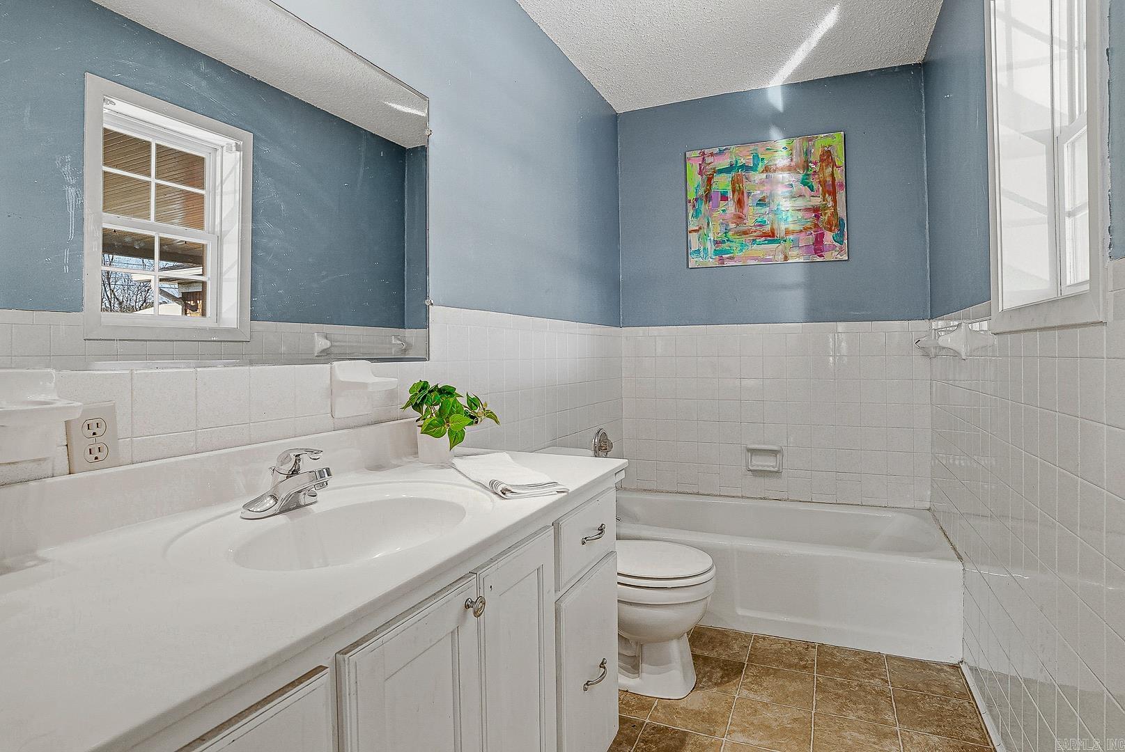 BLACKWOOD & BONE - Residential