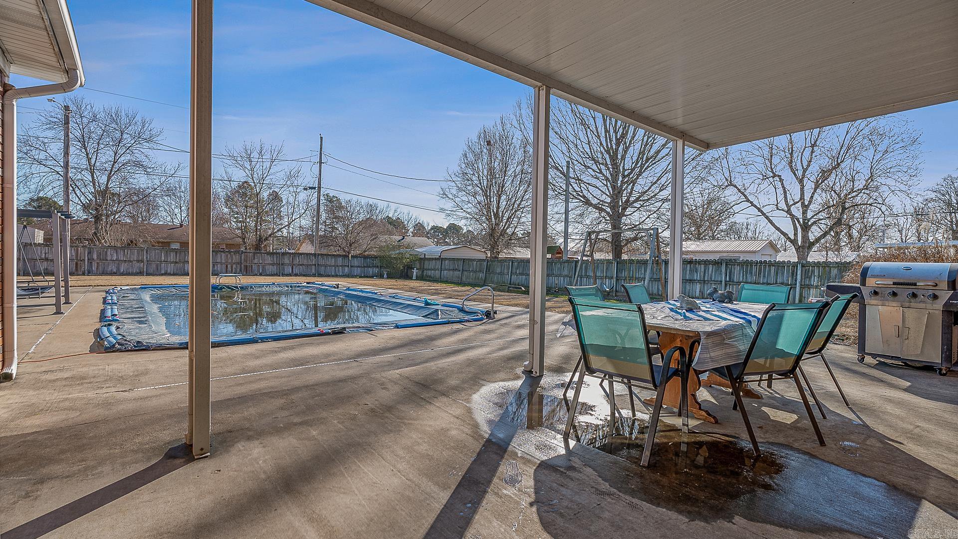 BLACKWOOD & BONE - Residential