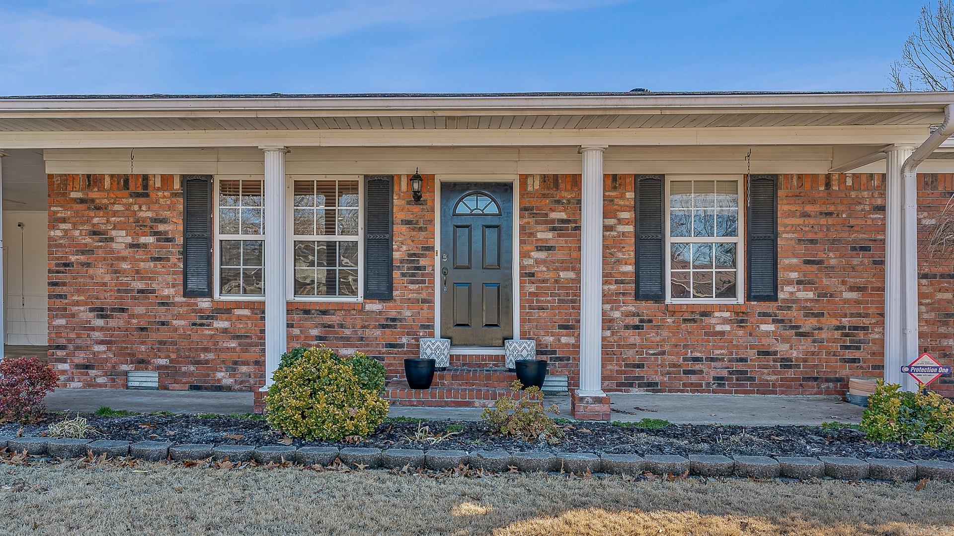 BLACKWOOD & BONE - Residential