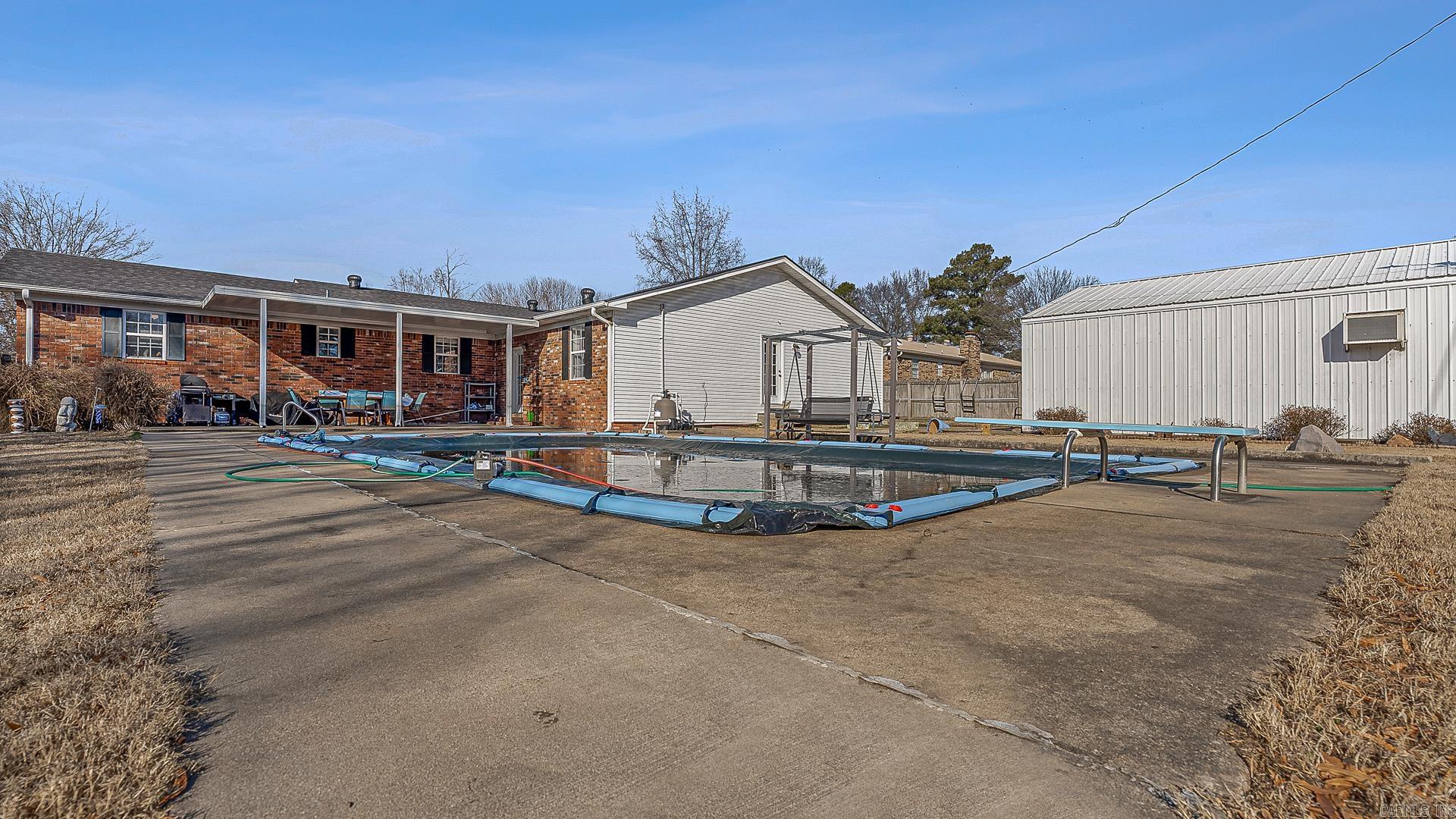 BLACKWOOD & BONE - Residential