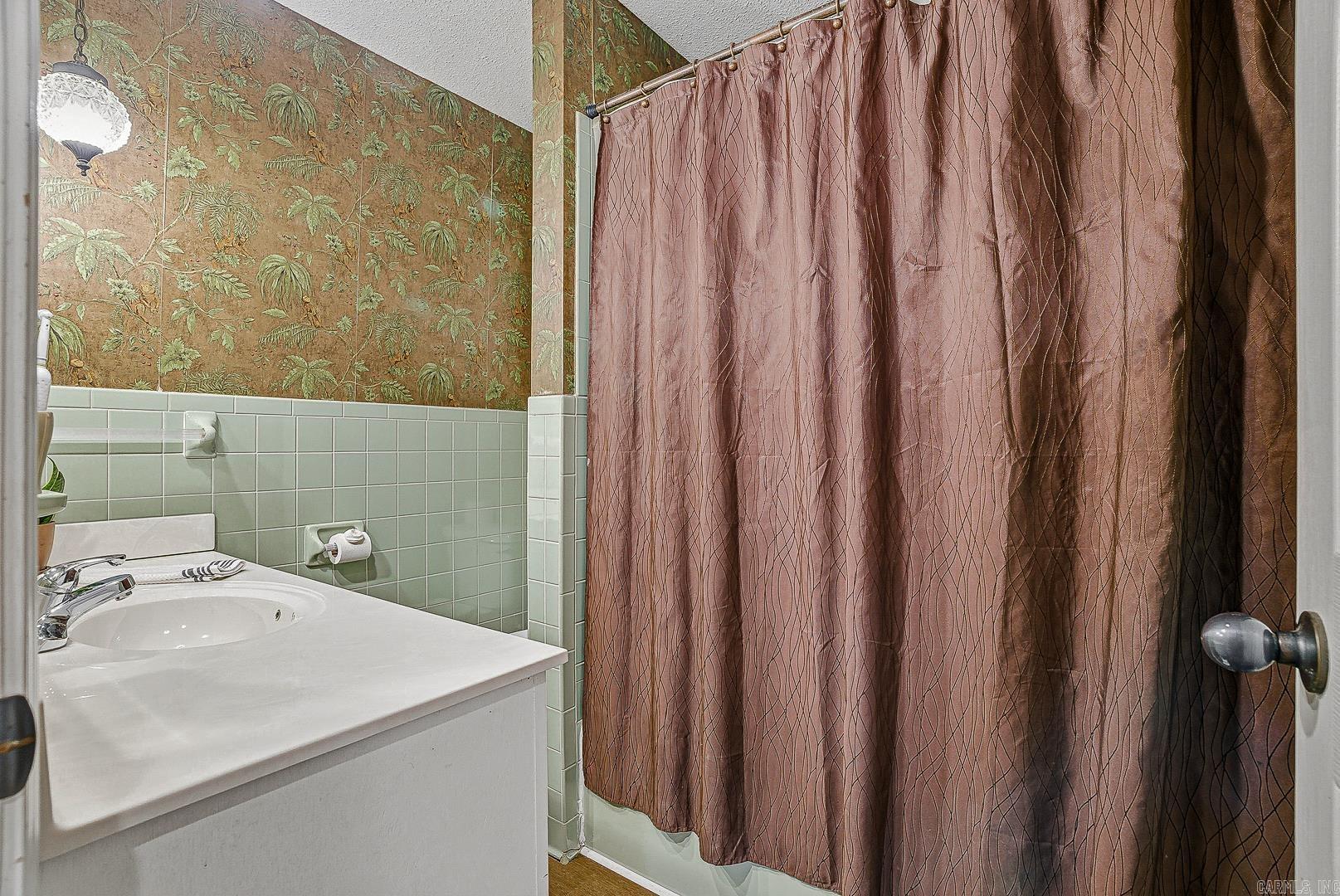 BLACKWOOD & BONE - Residential