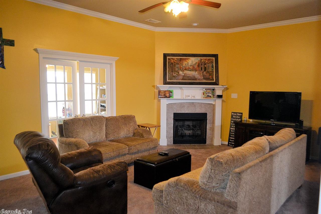 KINGS CROSSING - Residential