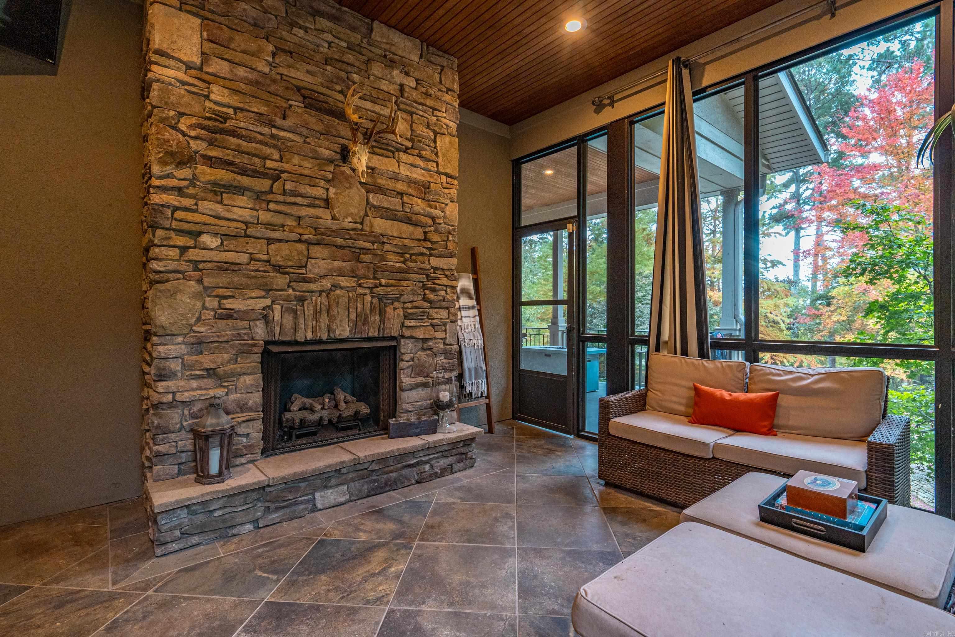 LOTUS VALLEY - Residential