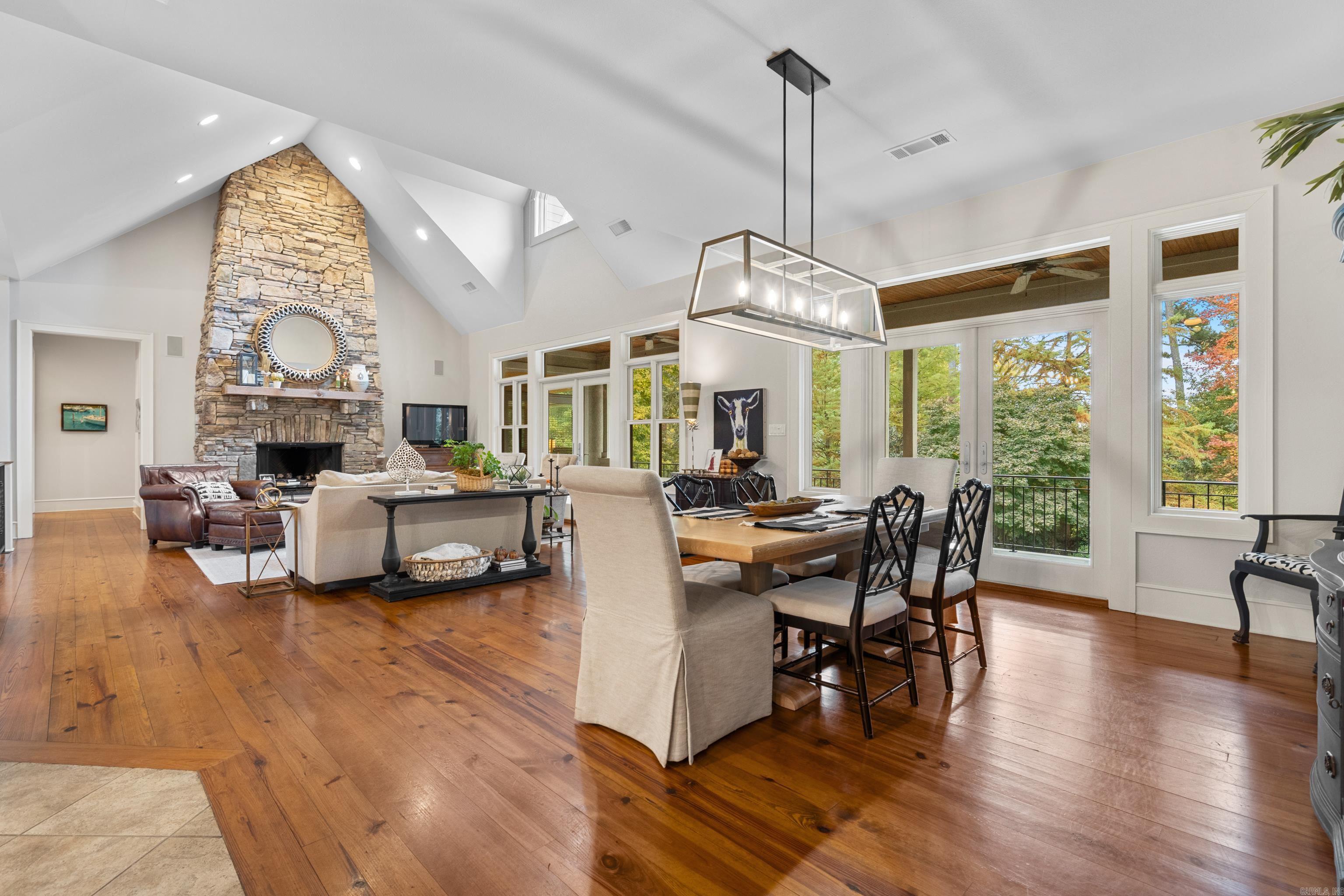 LOTUS VALLEY - Residential