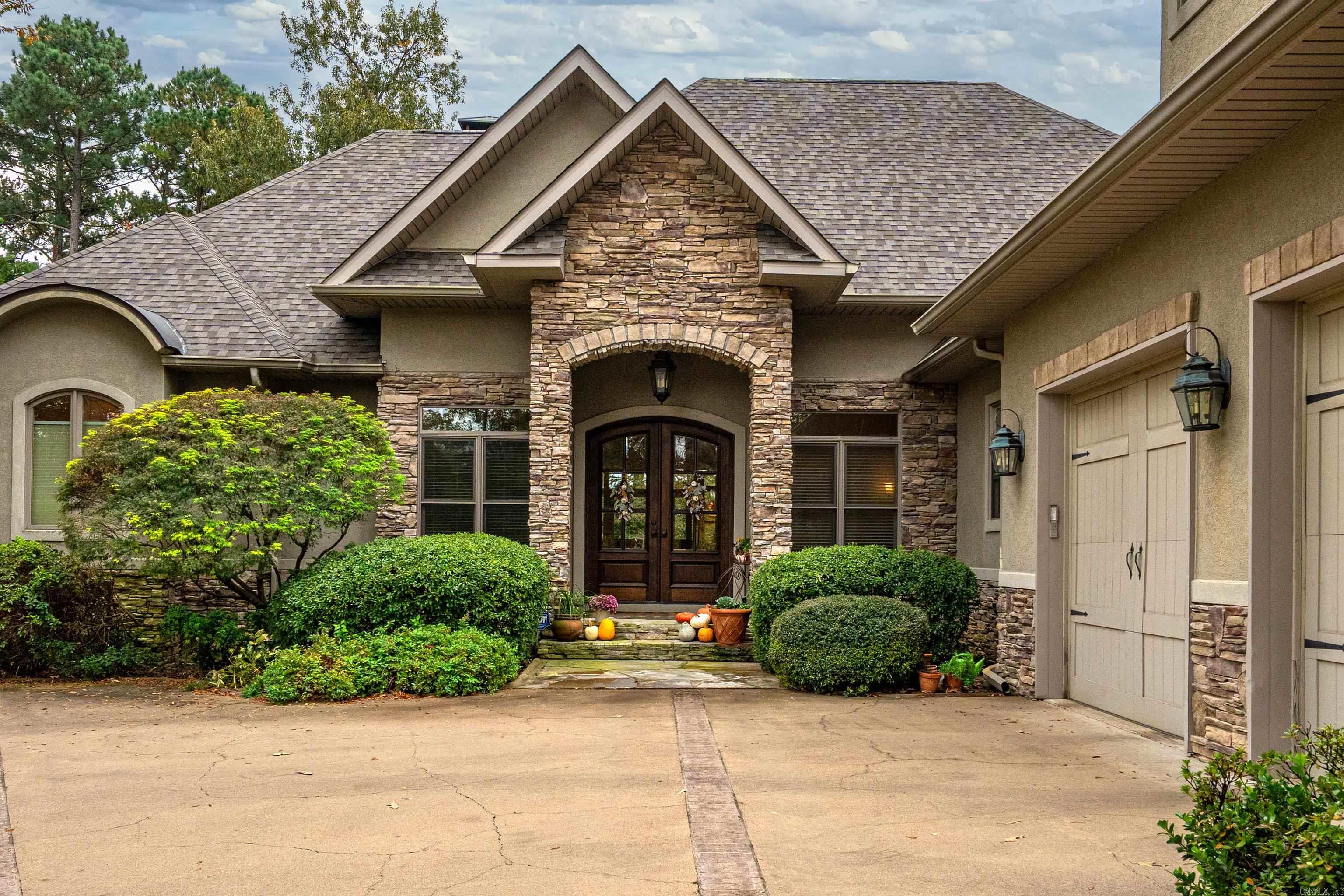 LOTUS VALLEY - Residential