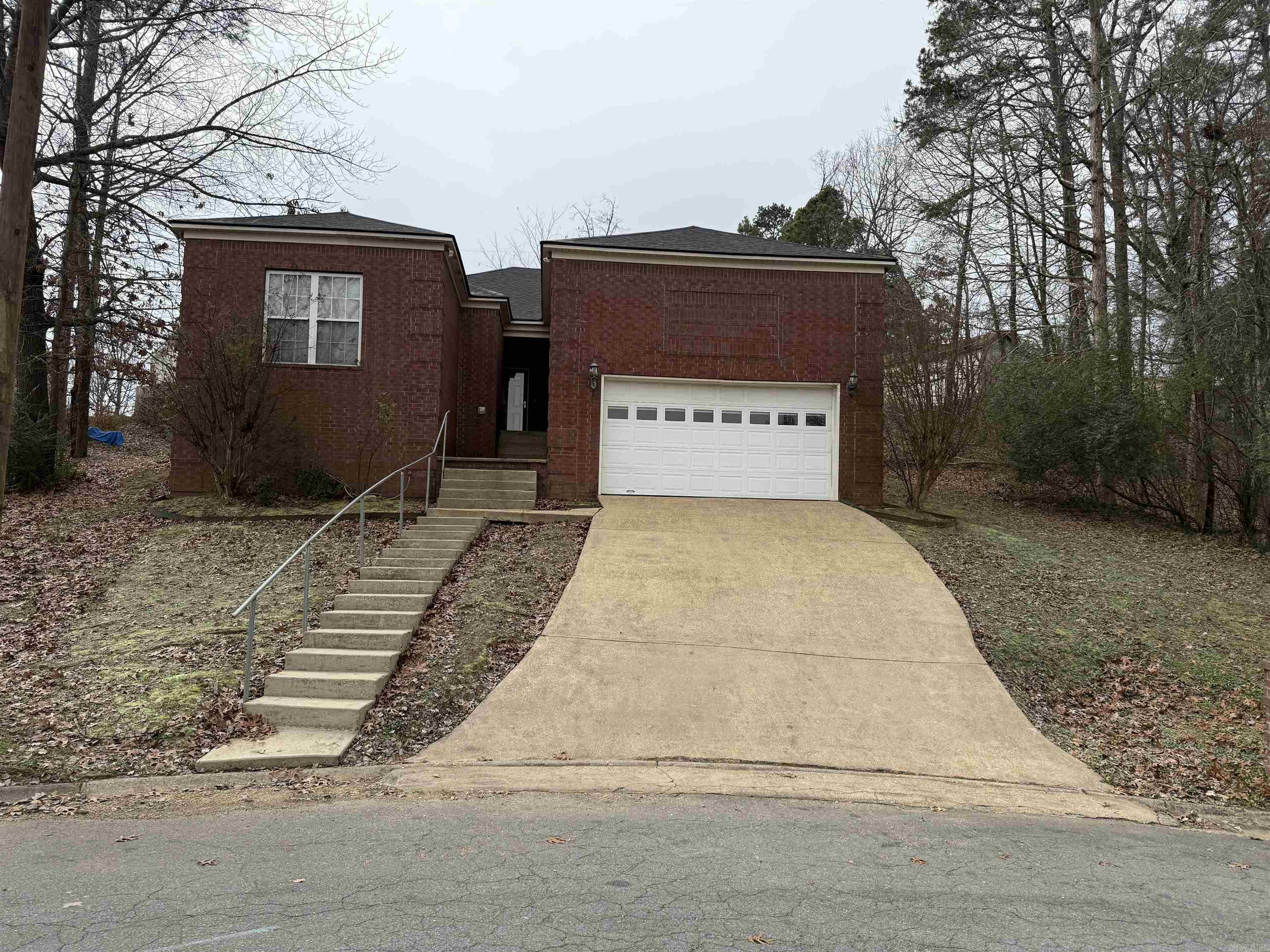 Great space in this one level home. Highlights include large great room area, a dedicated dining space plus an eat-in kitchen. Perfect for hosting friends and family. Big primary suite and bath. Sits up high in cul-de-sac offering privacy and tranquility. Price allows for buyer to do updates. Roof replaced 2024 and hot water heater approximately 2 years old. INVESTORS take a look too!! Agents see confidential remarks.
