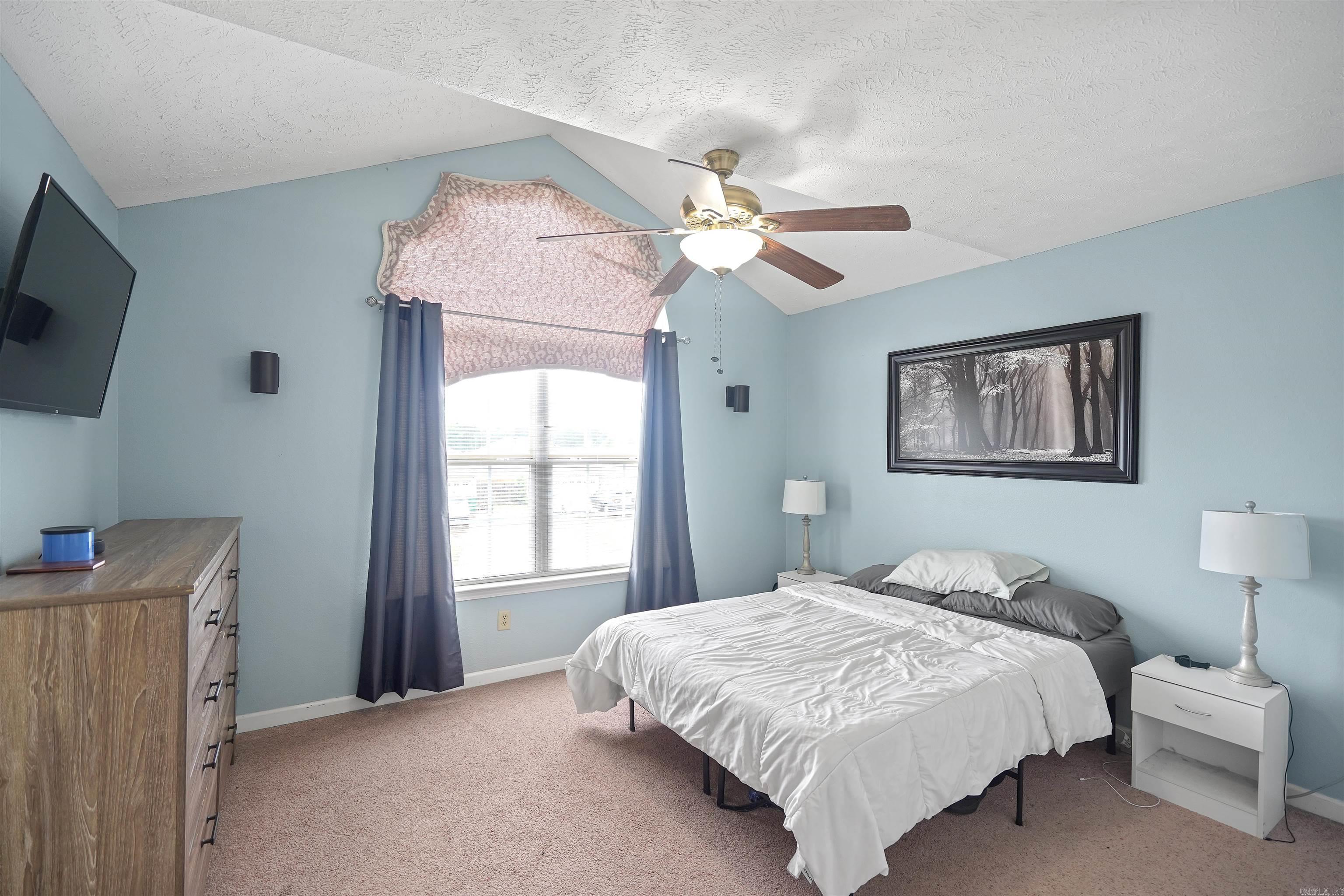 Twin Lakes - Residential