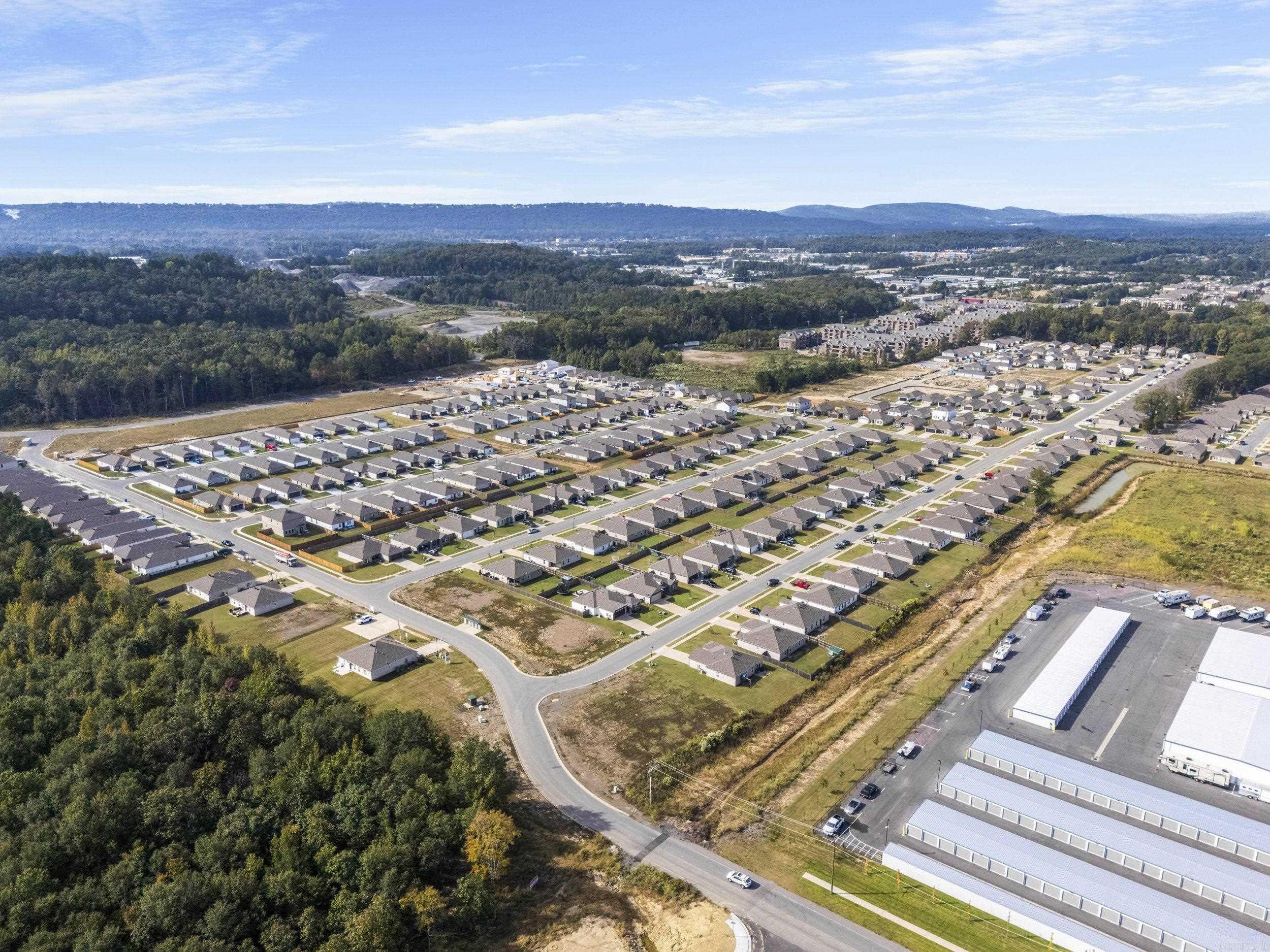 COUNTRY CLUB OF ARK THE - Residential