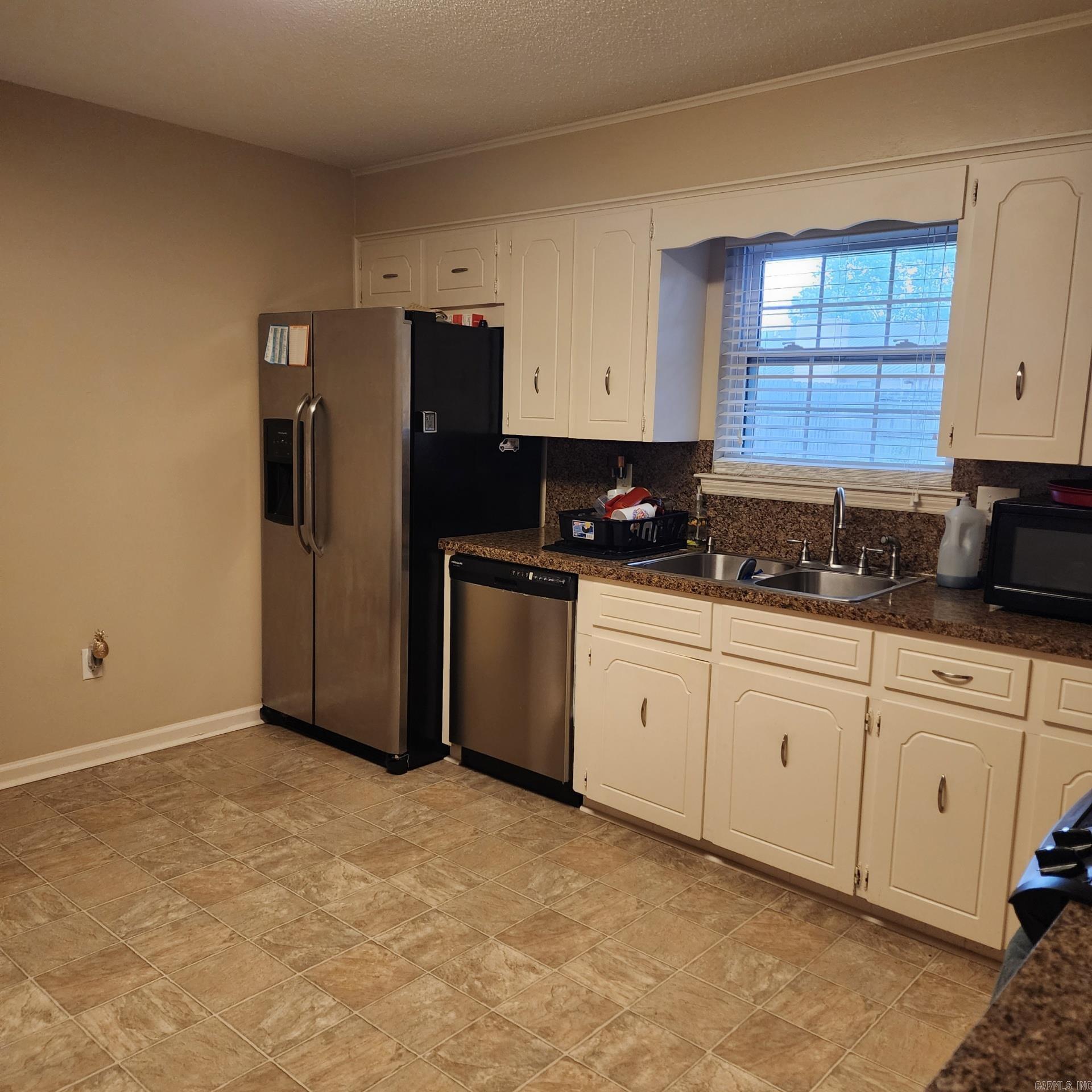 STONEWALL - Residential