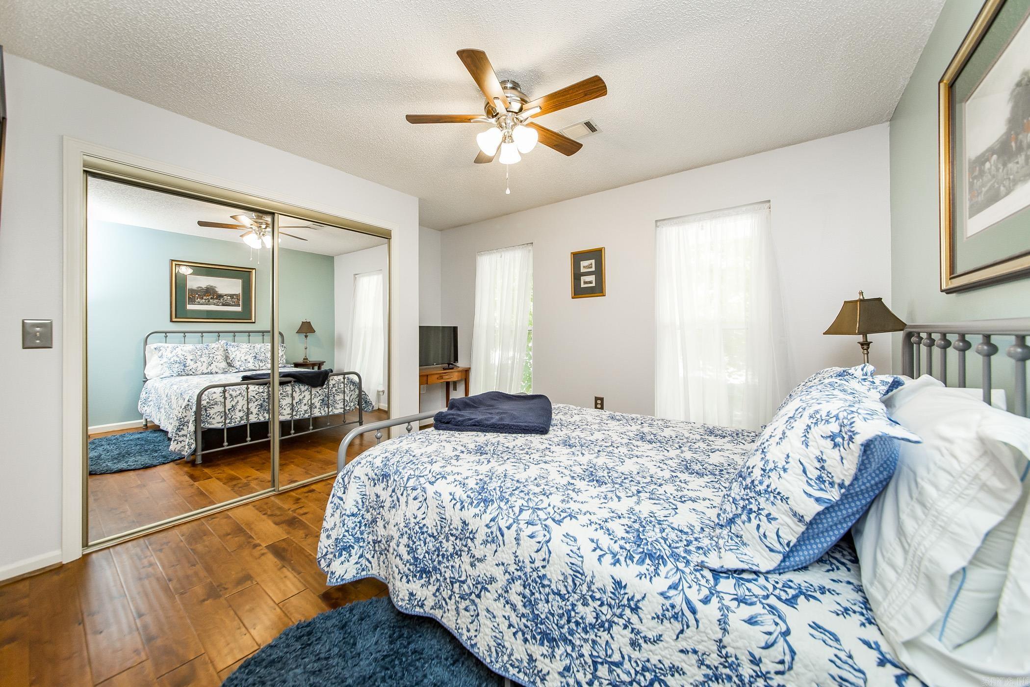 CASTLE RIDGE - Residential