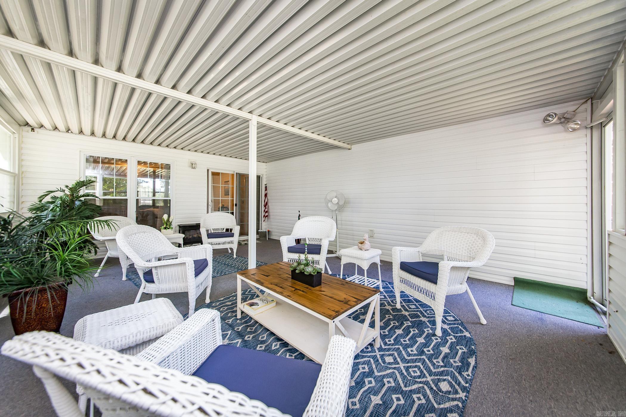 CASTLE RIDGE - Residential