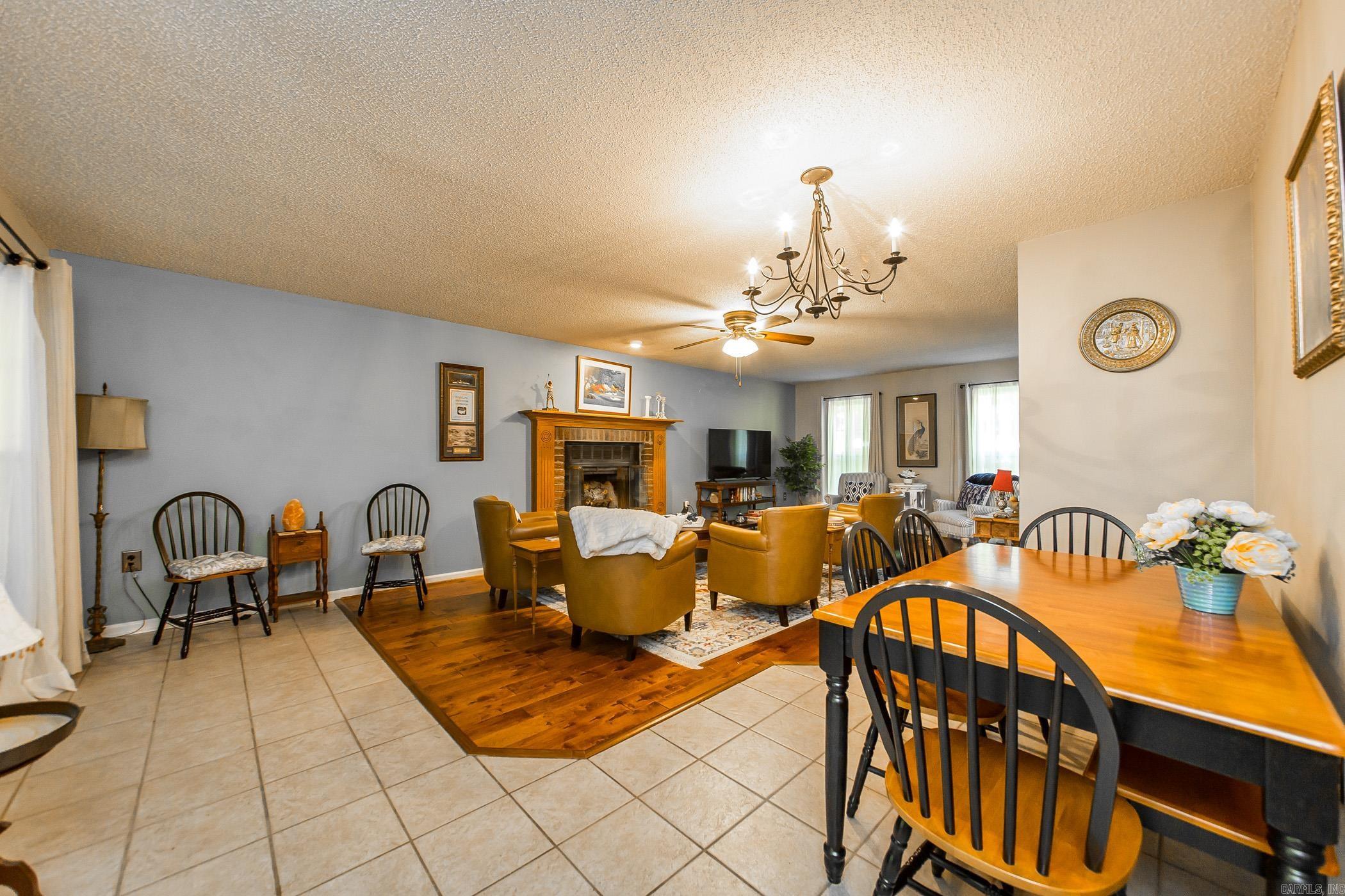 CASTLE RIDGE - Residential