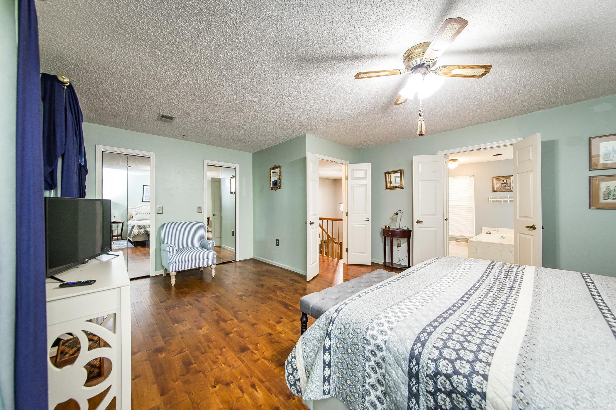 CASTLE RIDGE - Residential