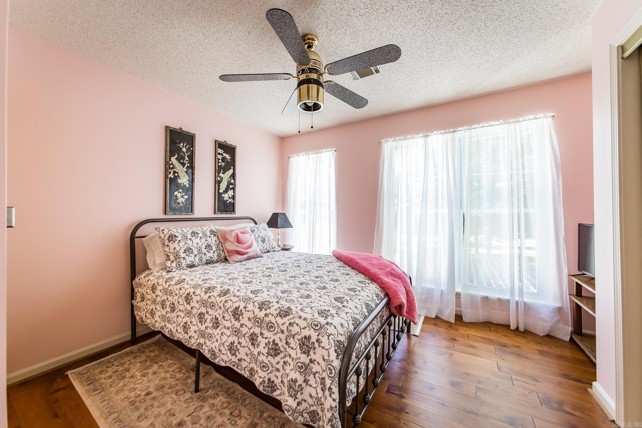 CASTLE RIDGE - Residential