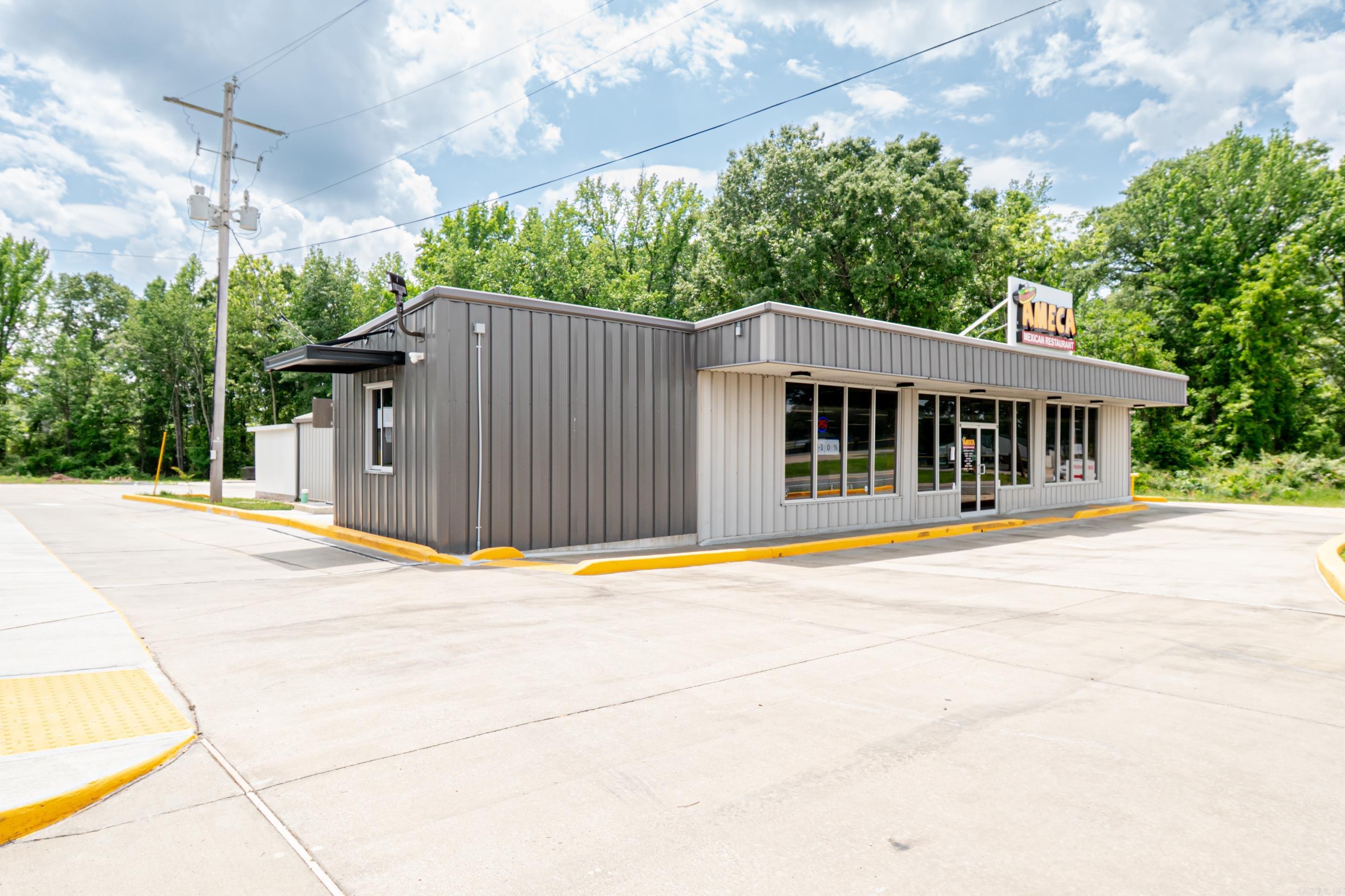 Monticello Original - Commercial Sale