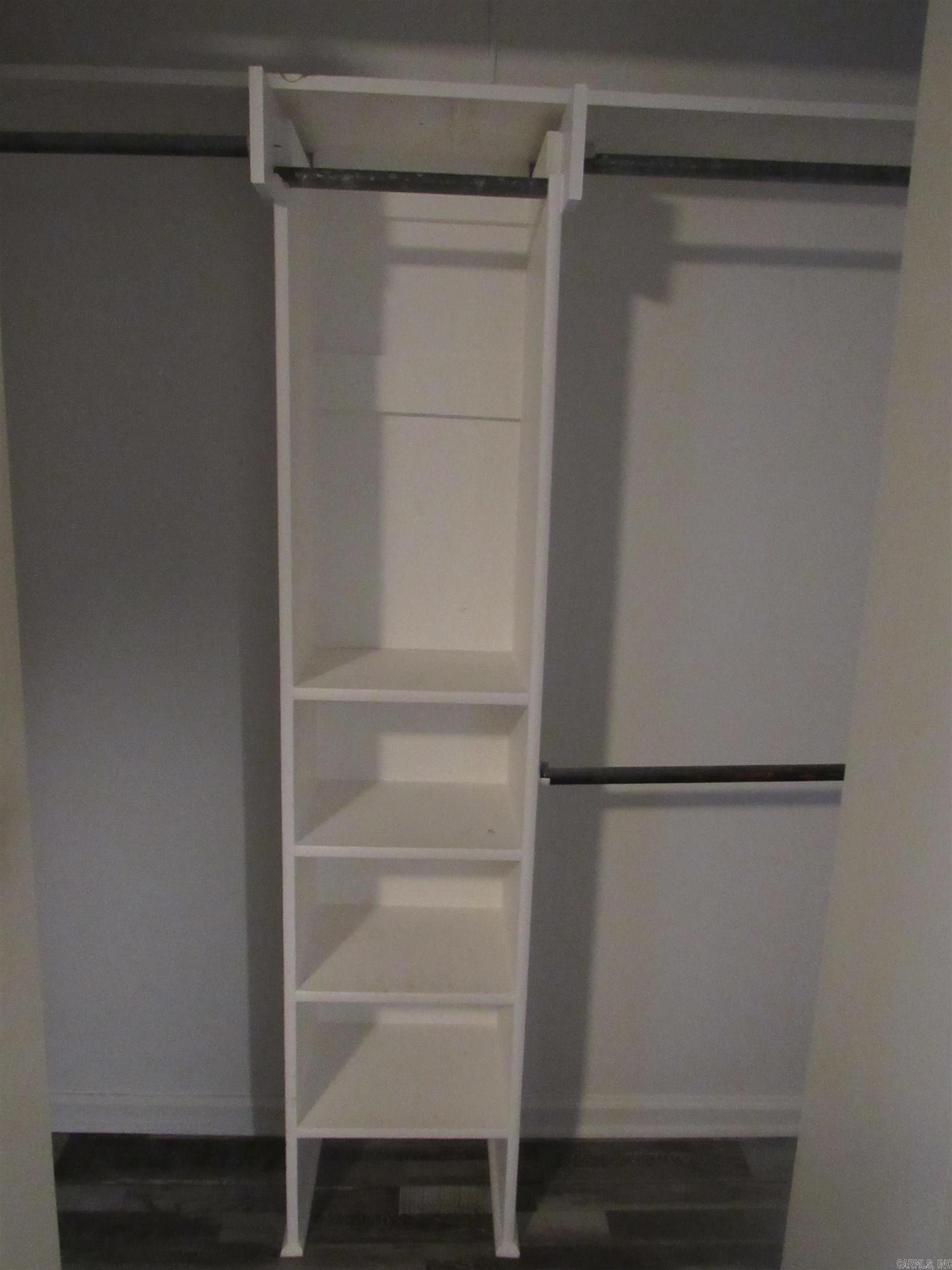 DEEREWOOD - Residential