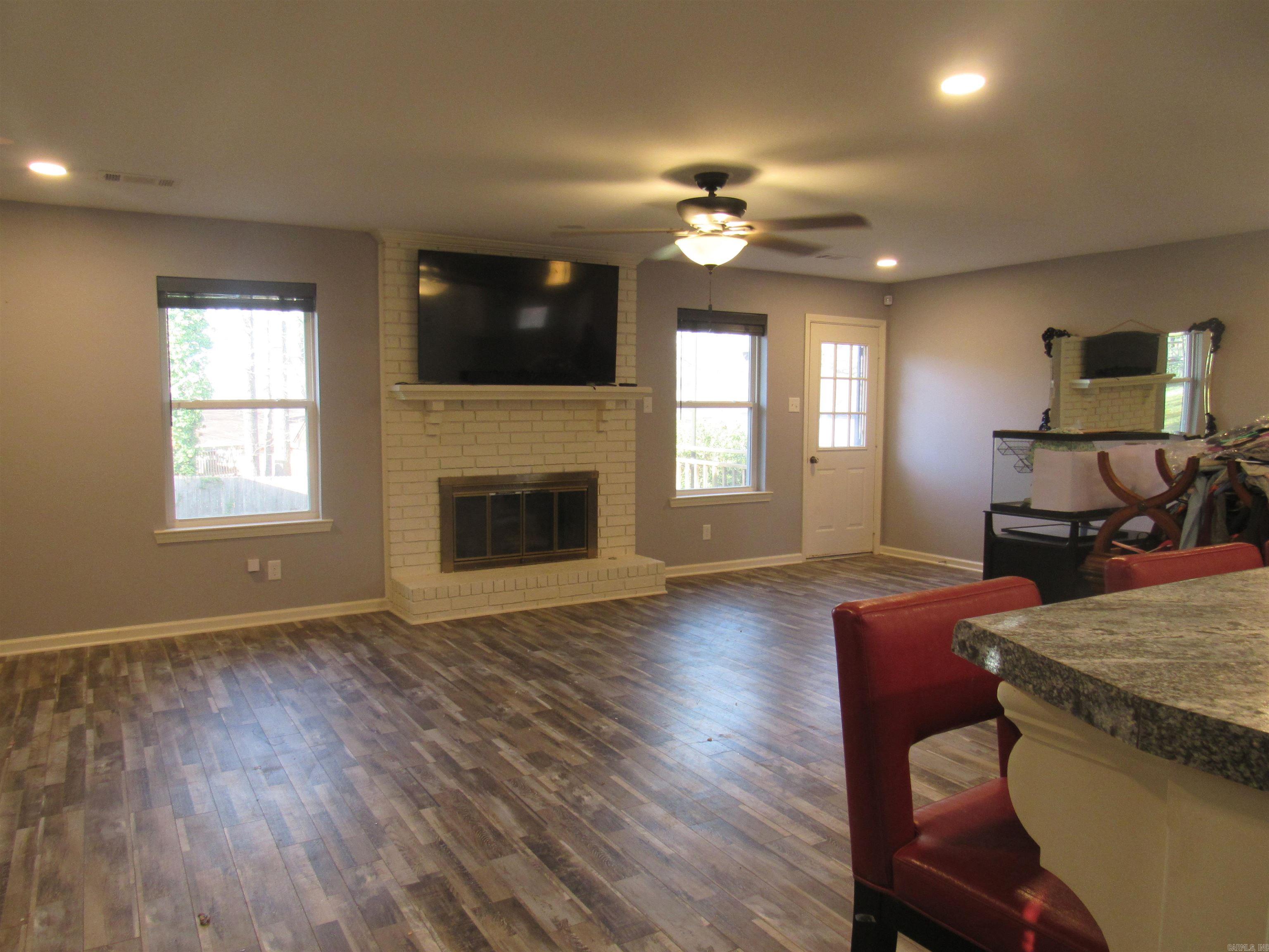 DEEREWOOD - Residential