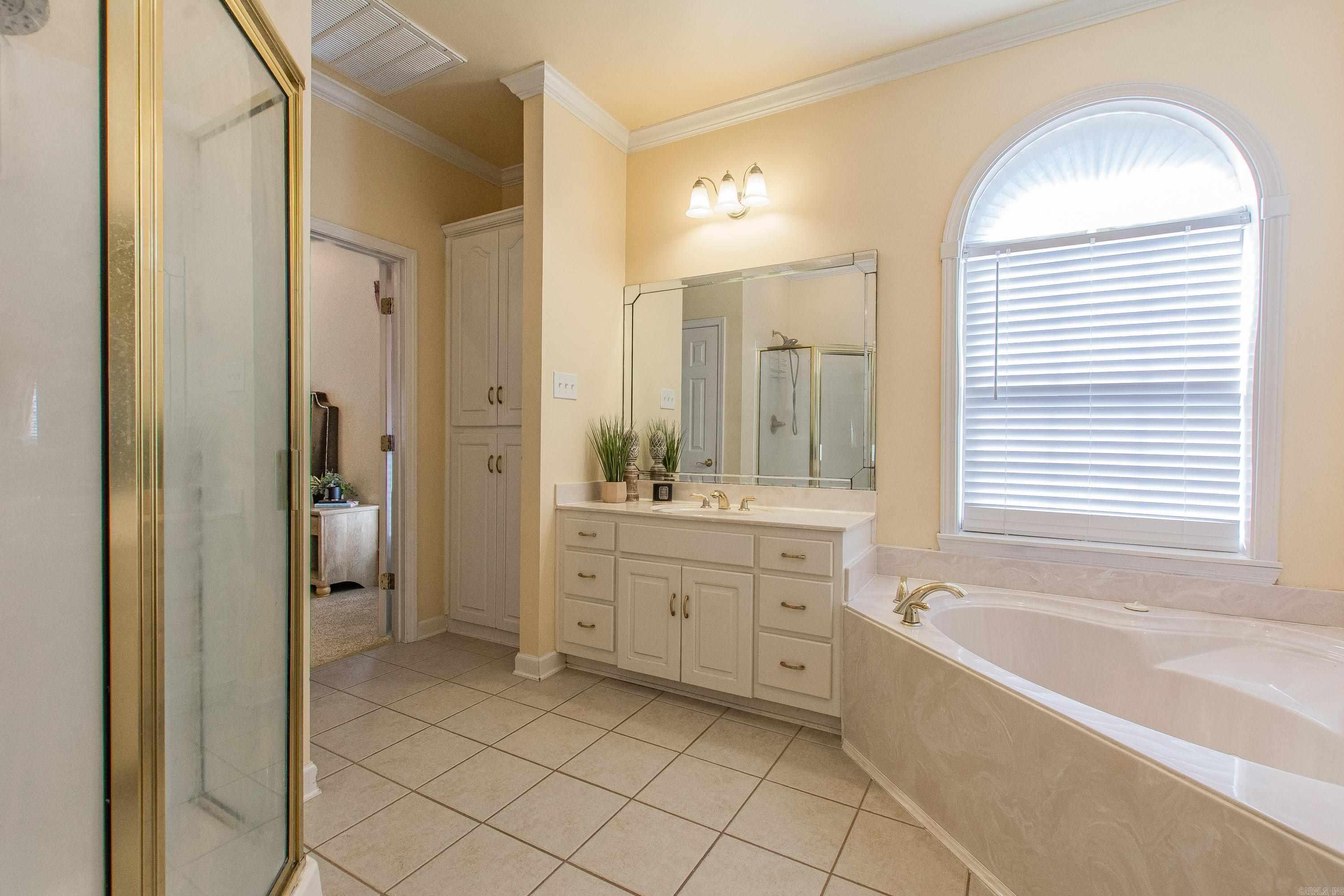 OAK RIDGE RANCH - Residential