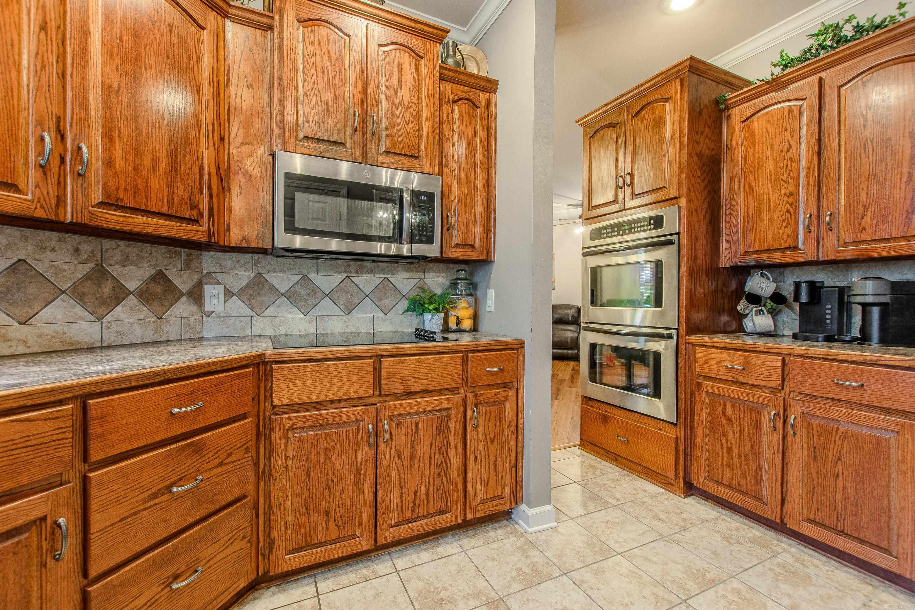 OAK RIDGE RANCH - Residential