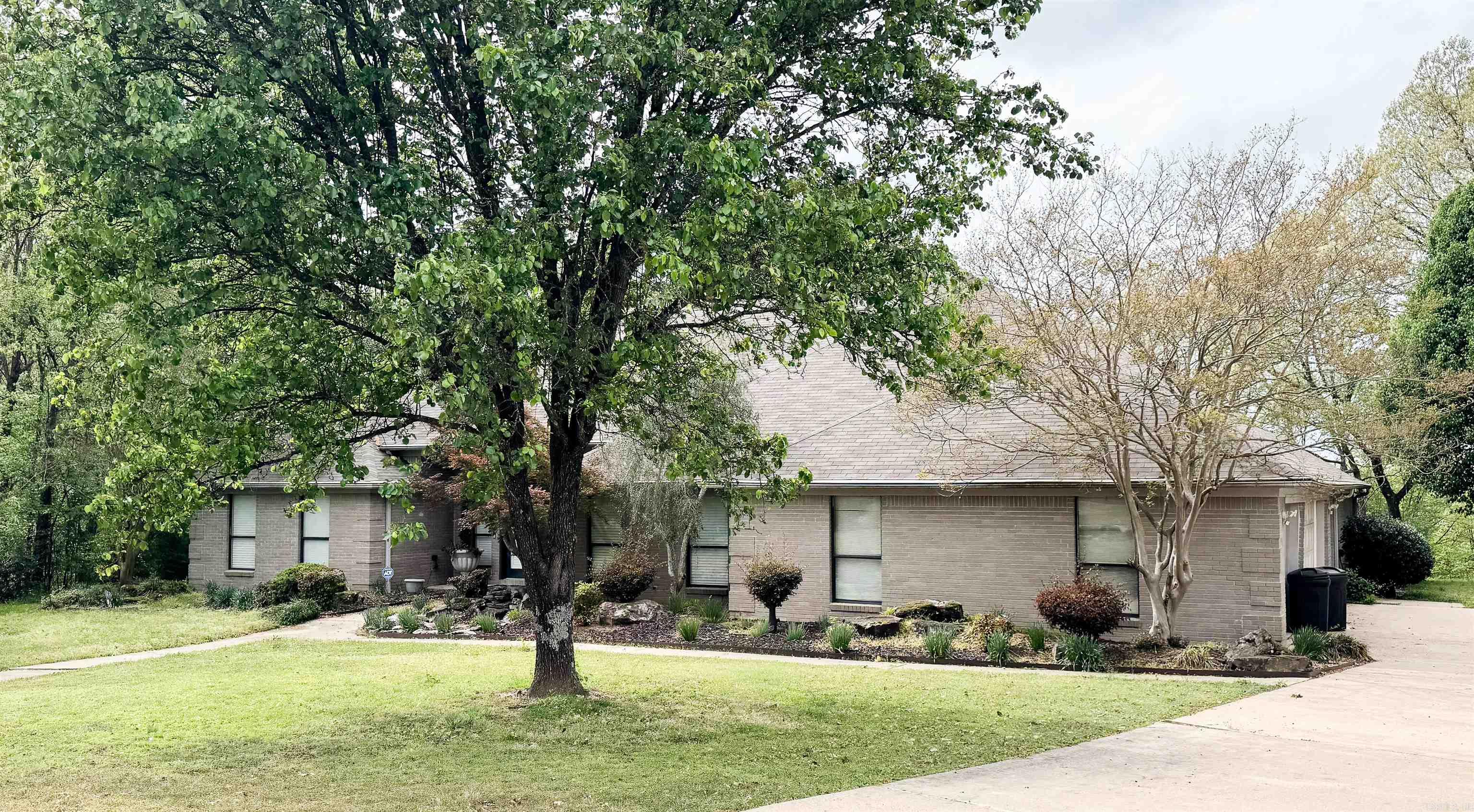 WELLINGTON POINTE ANNEX - Residential