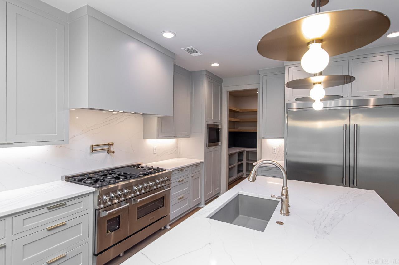 CAMMACK WOODS - Residential