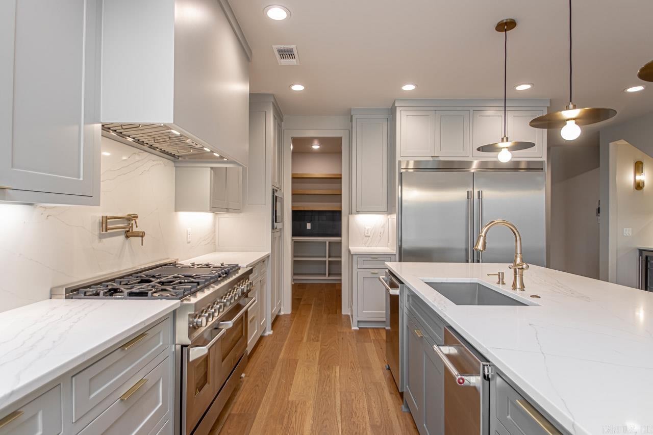 CAMMACK WOODS - Residential