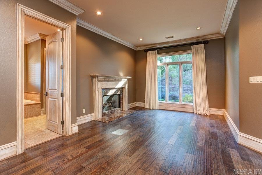 HICKORY CREEK - Residential