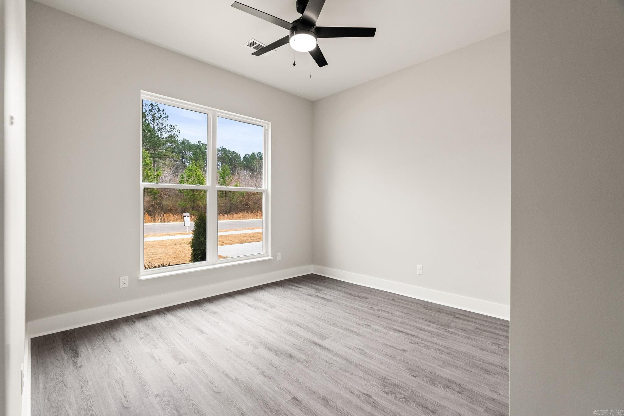 CREEKSIDE - Residential