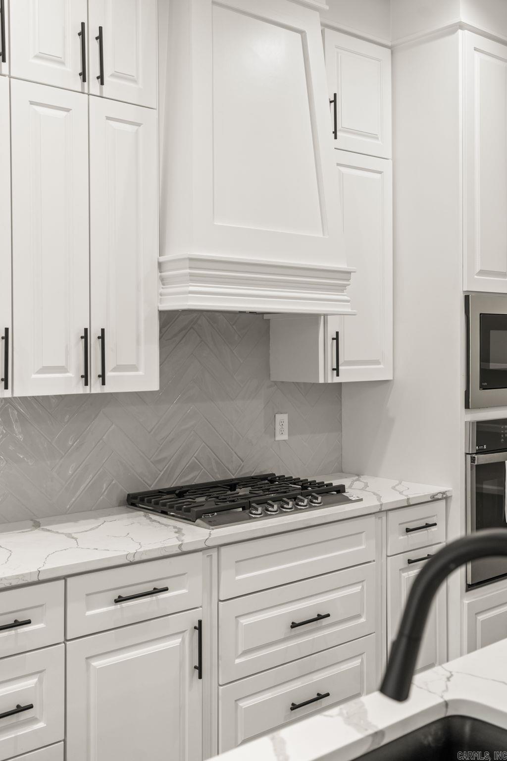 CREEKSIDE - Residential