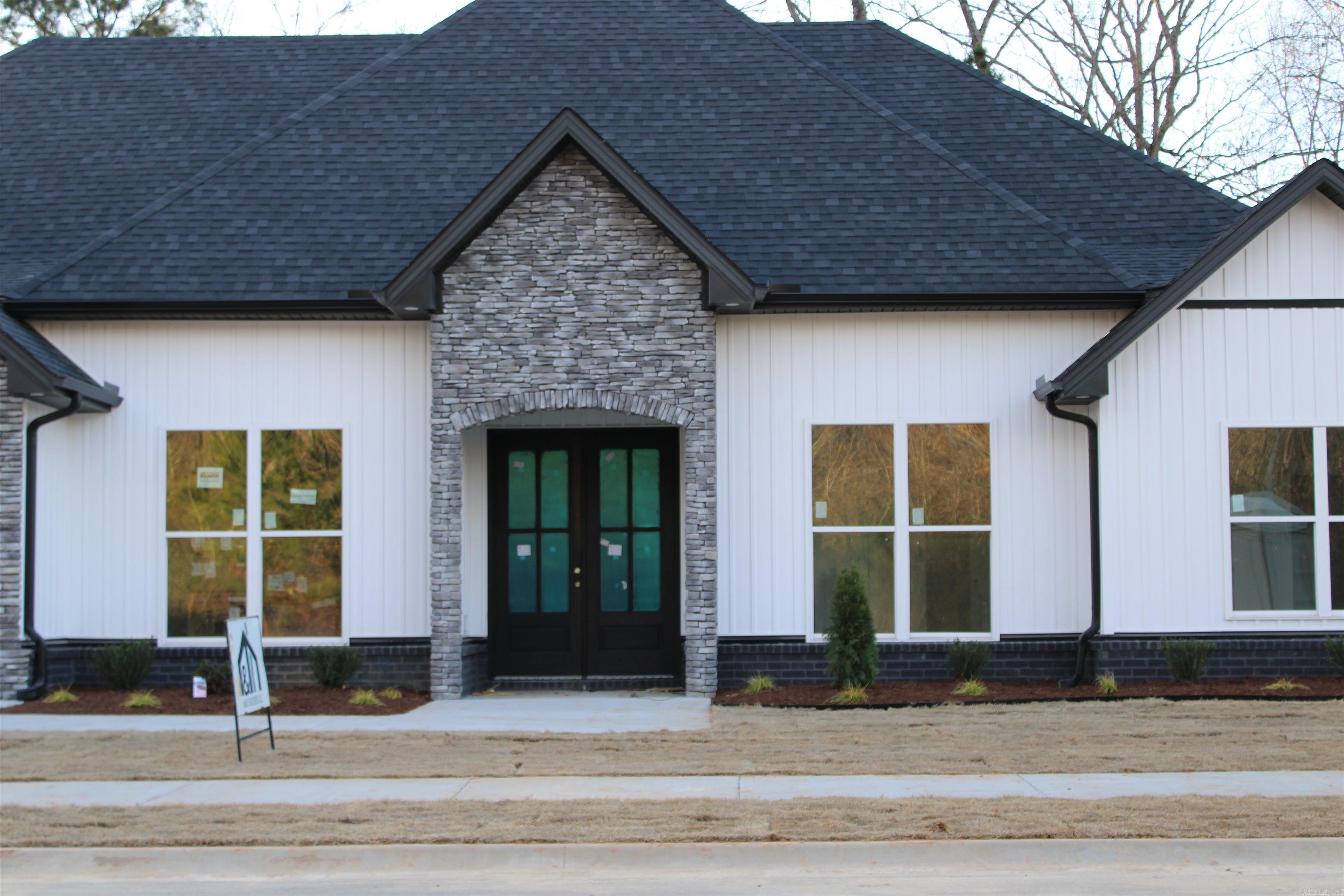 CREEKSIDE - Residential