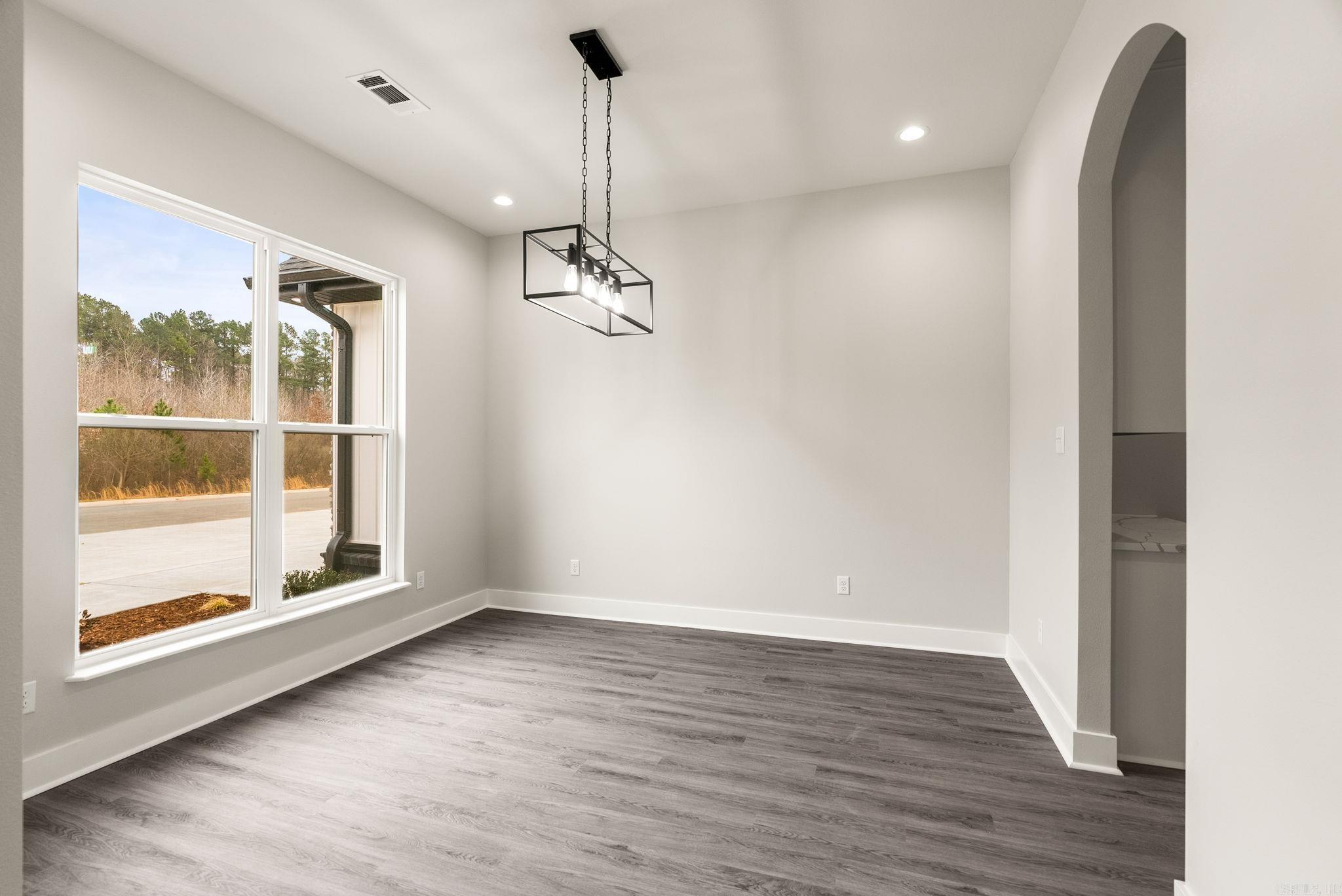 CREEKSIDE - Residential