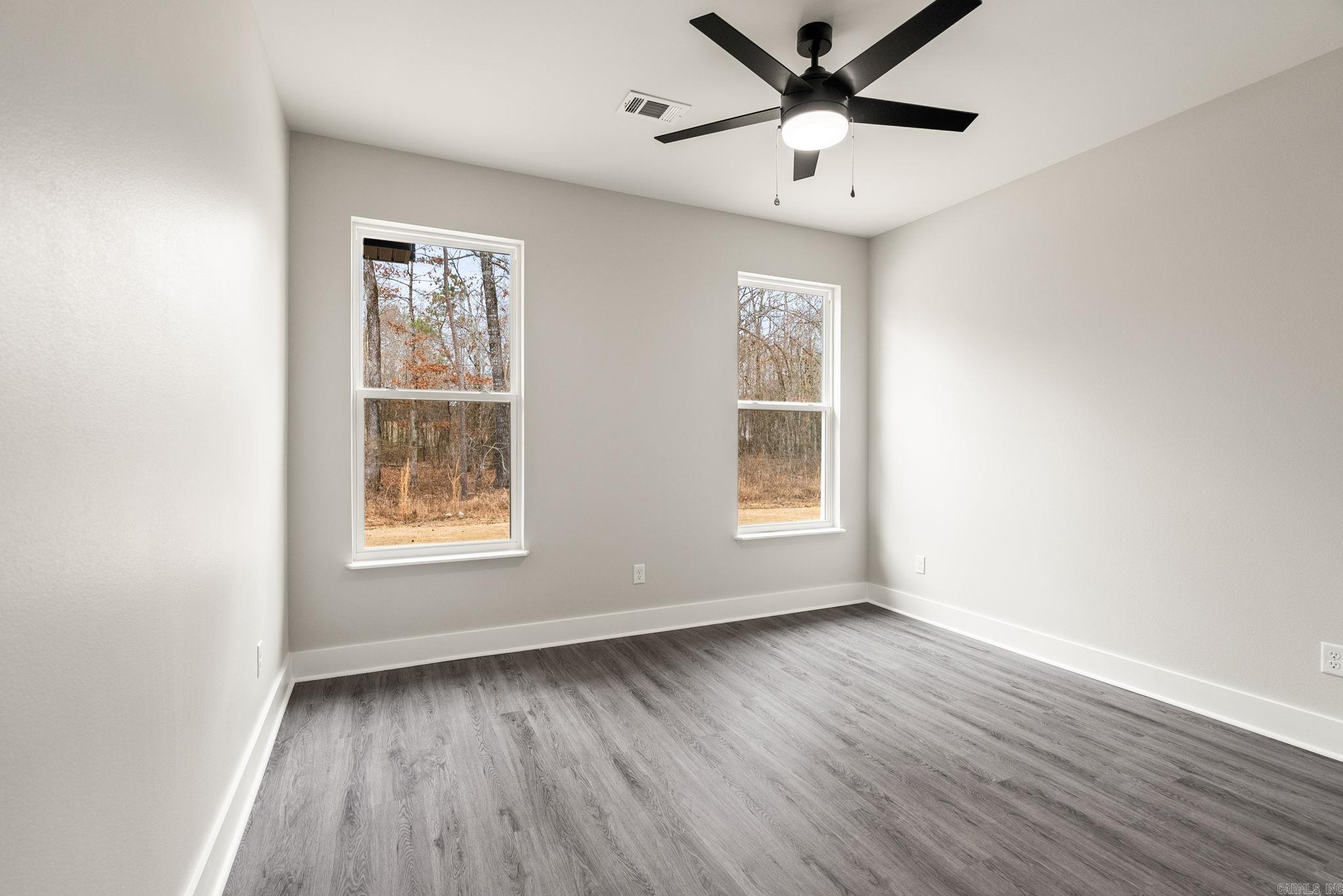 CREEKSIDE - Residential