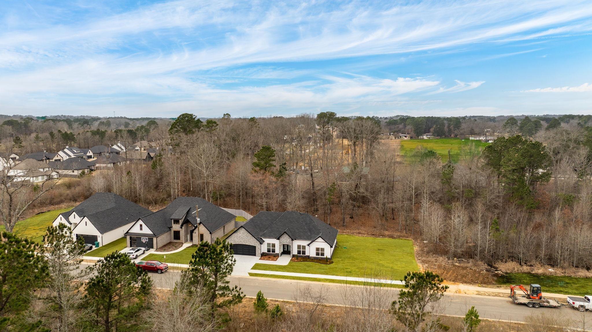 CREEKSIDE - Residential