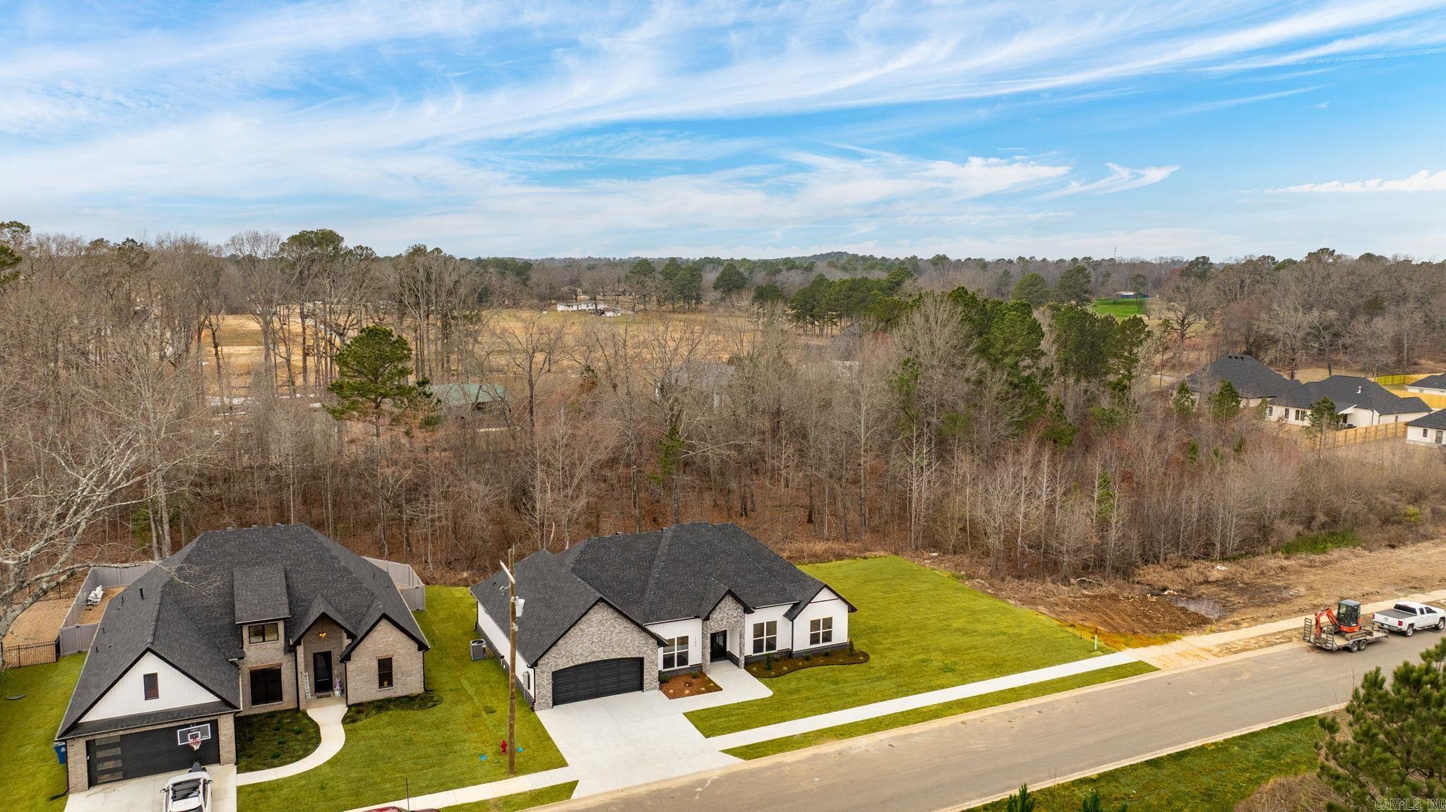 CREEKSIDE - Residential