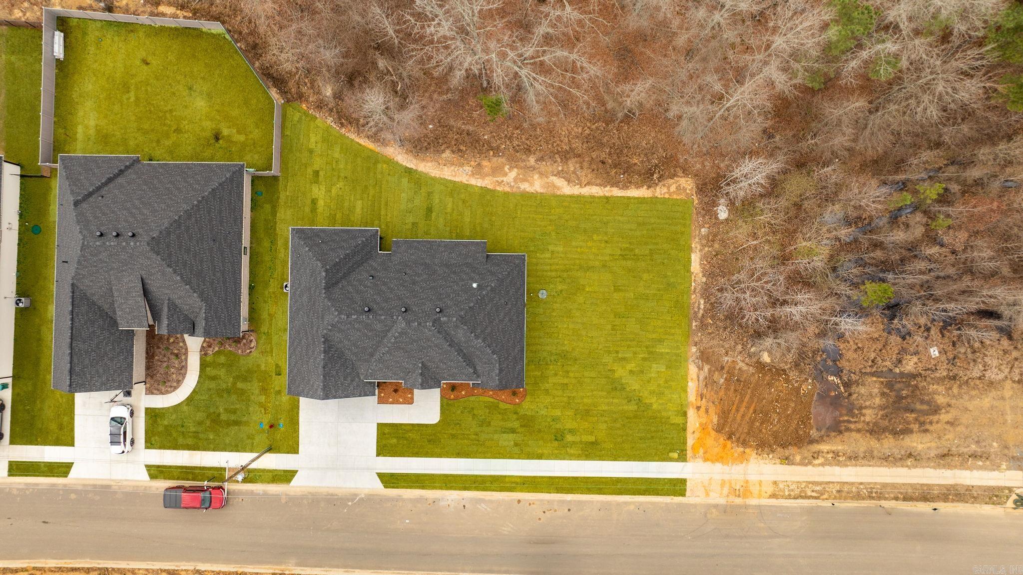 CREEKSIDE - Residential