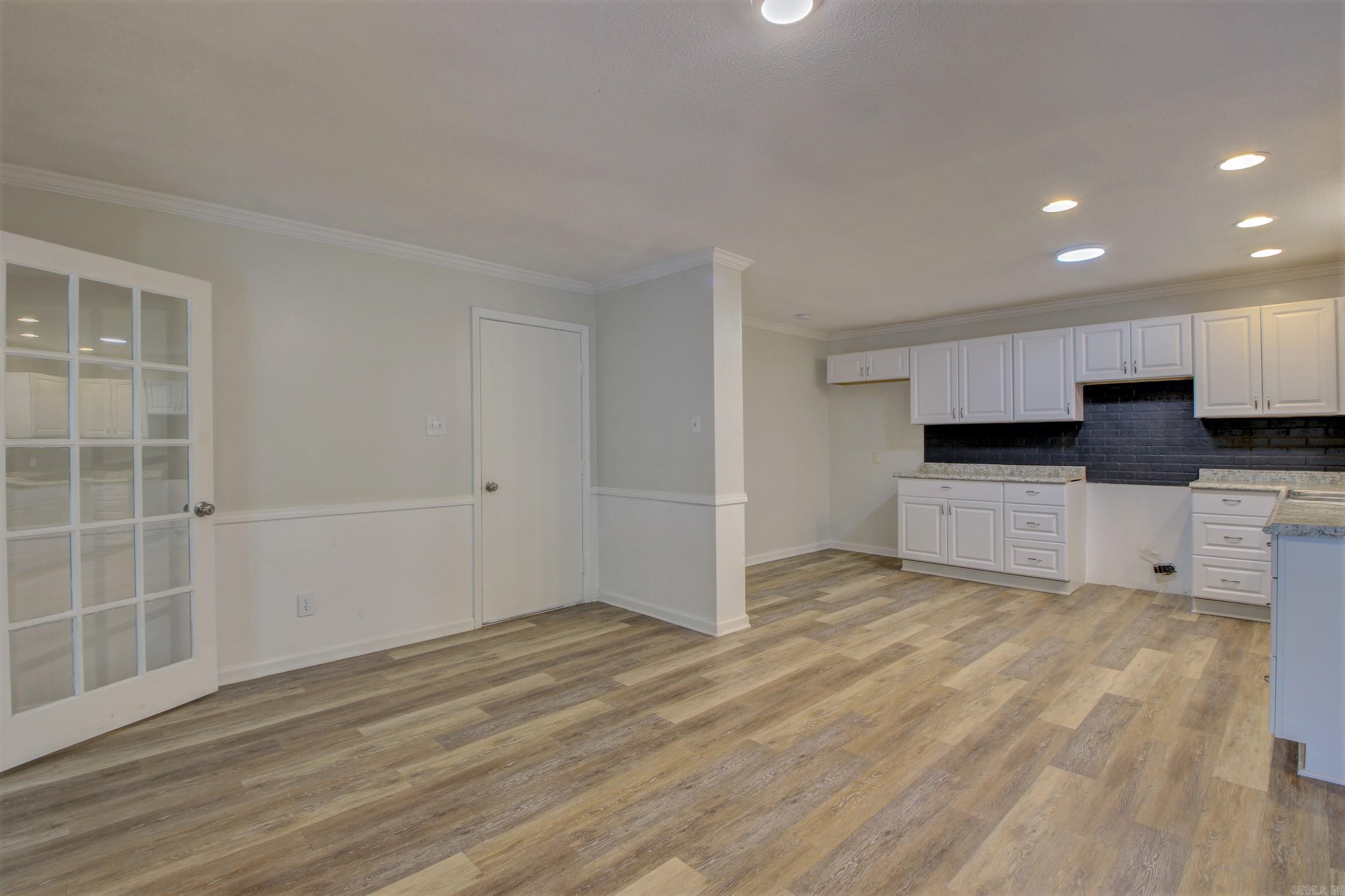 ARBOR OAKS - Residential