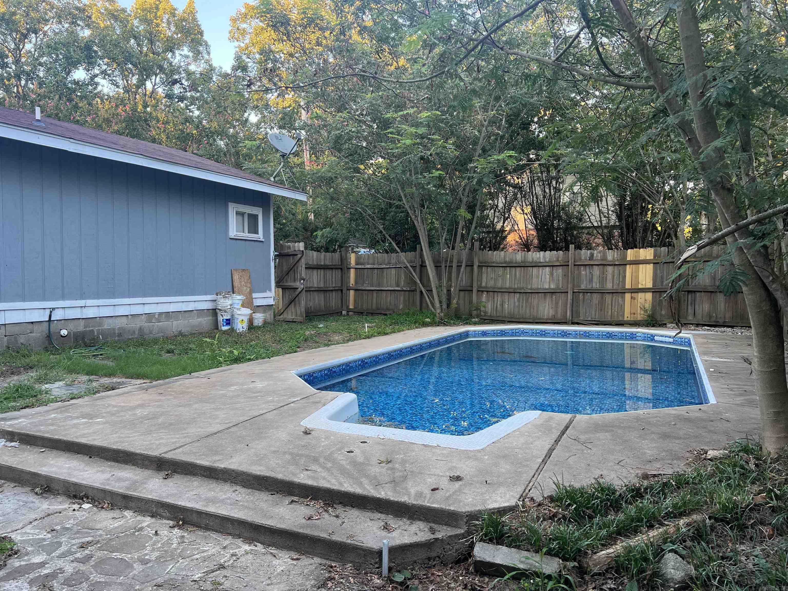 ARBOR OAKS - Residential