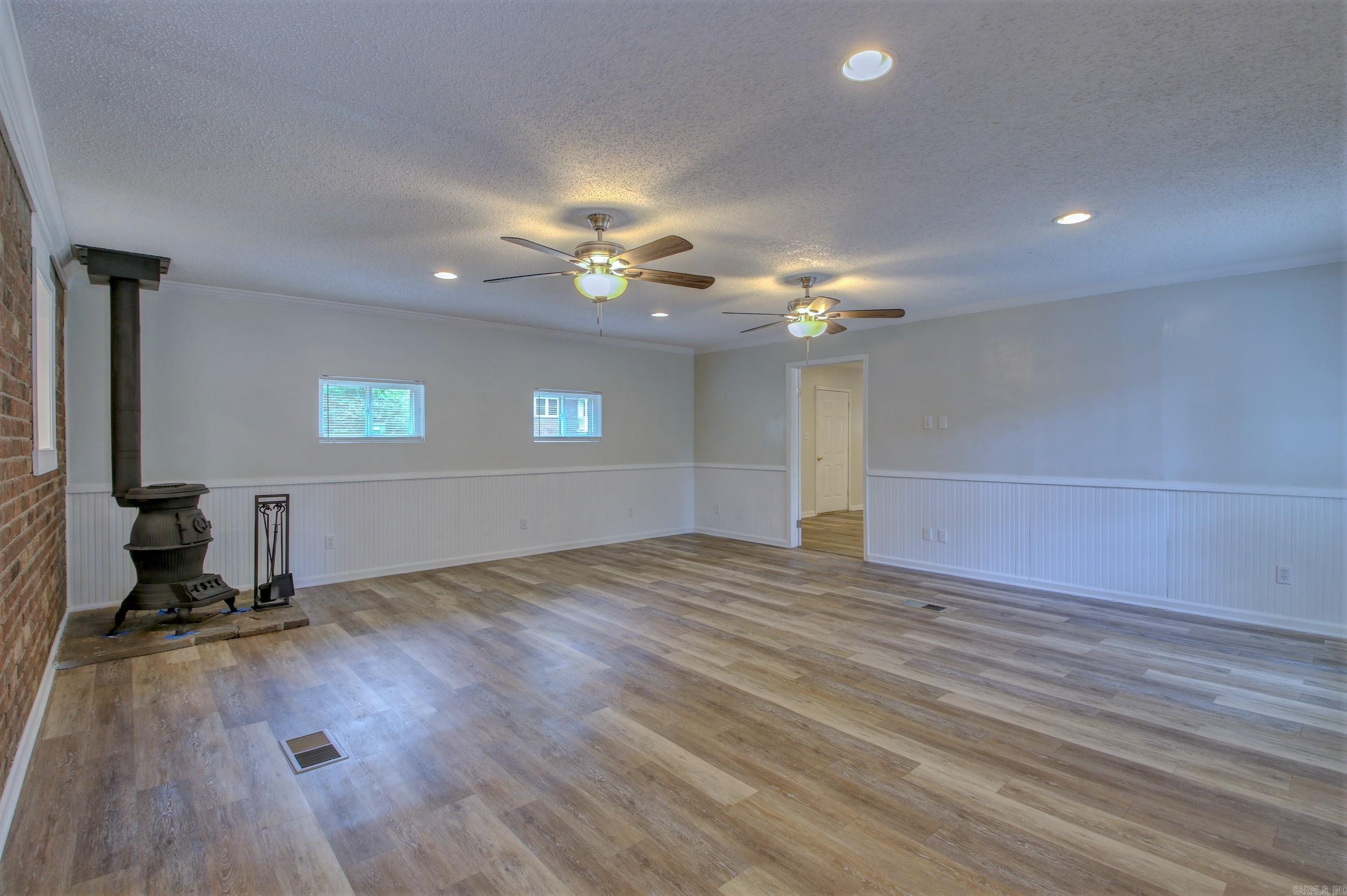 ARBOR OAKS - Residential