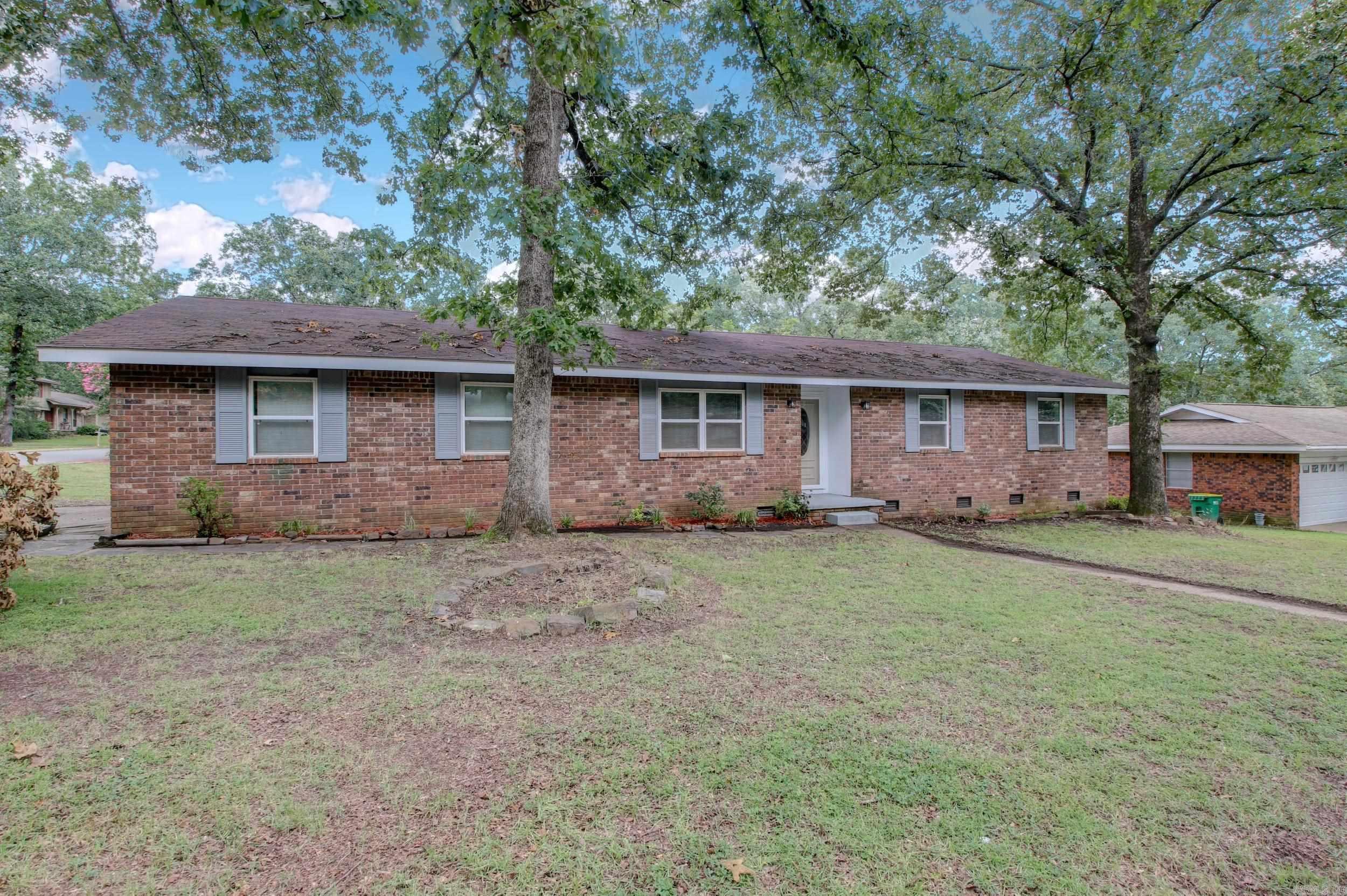 ARBOR OAKS - Residential