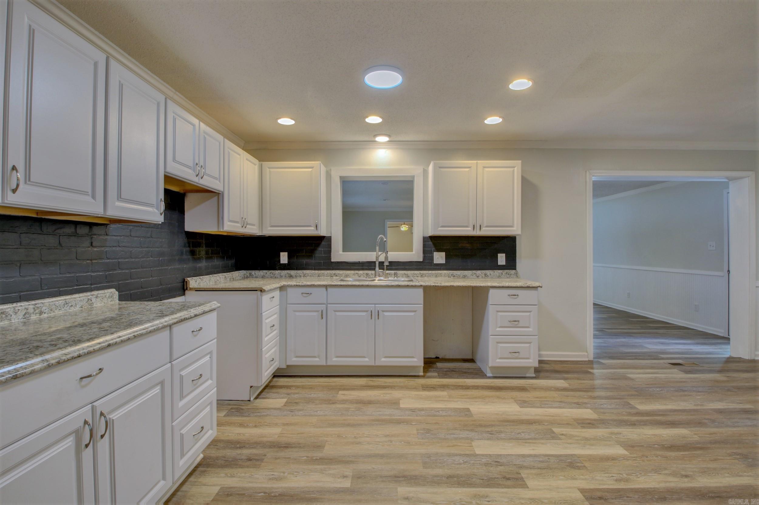 ARBOR OAKS - Residential