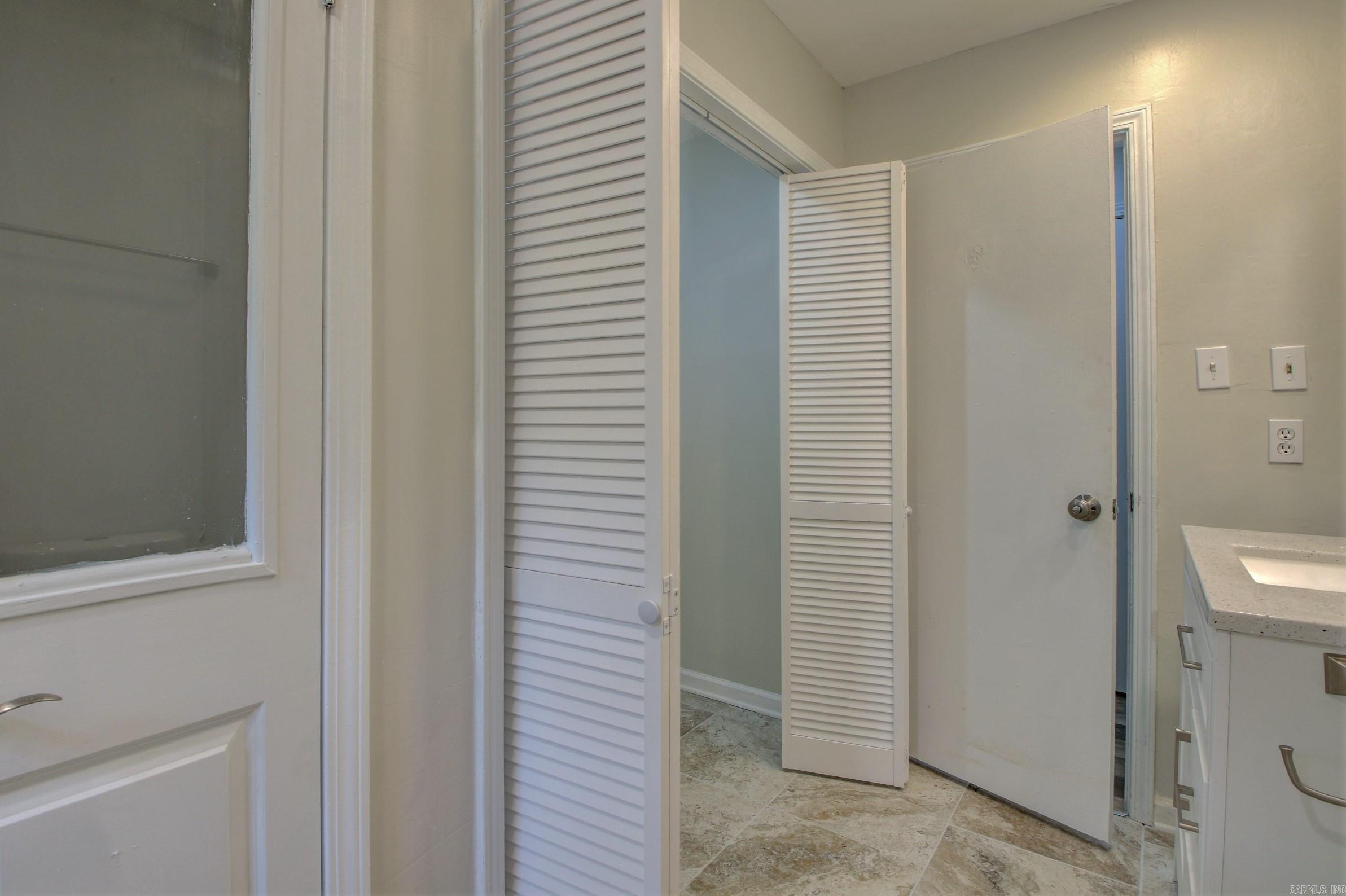 ARBOR OAKS - Residential