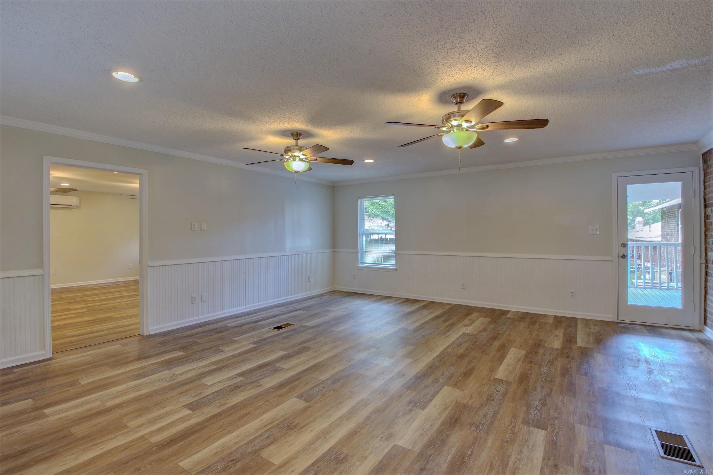 ARBOR OAKS - Residential