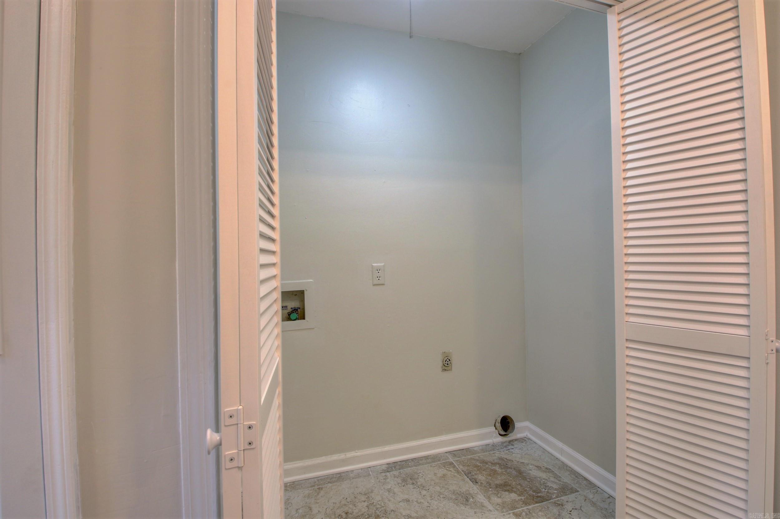 ARBOR OAKS - Residential