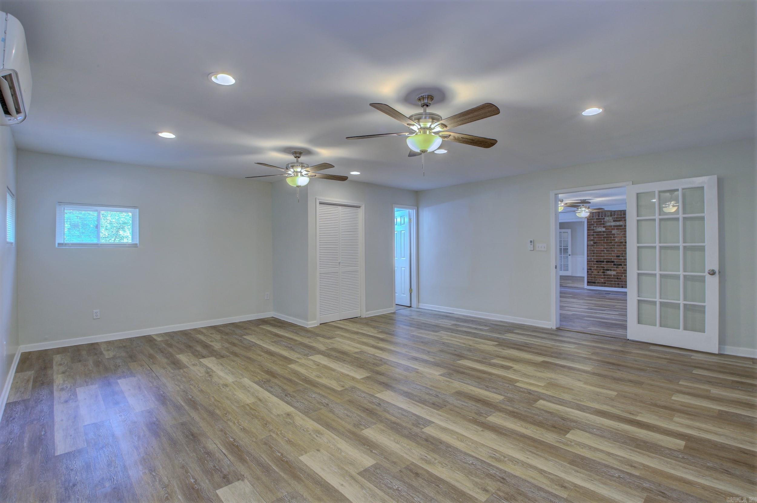 ARBOR OAKS - Residential