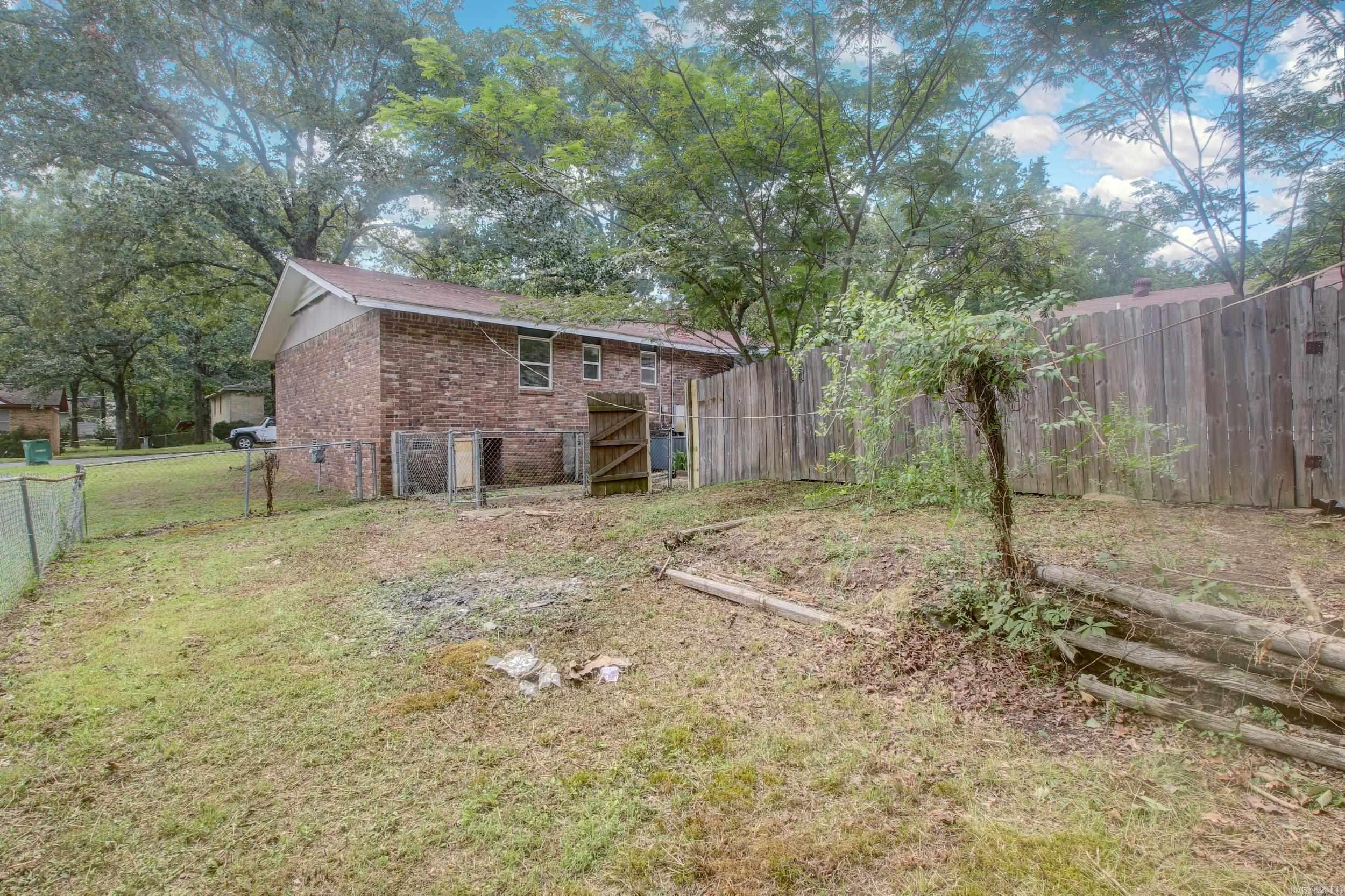 ARBOR OAKS - Residential